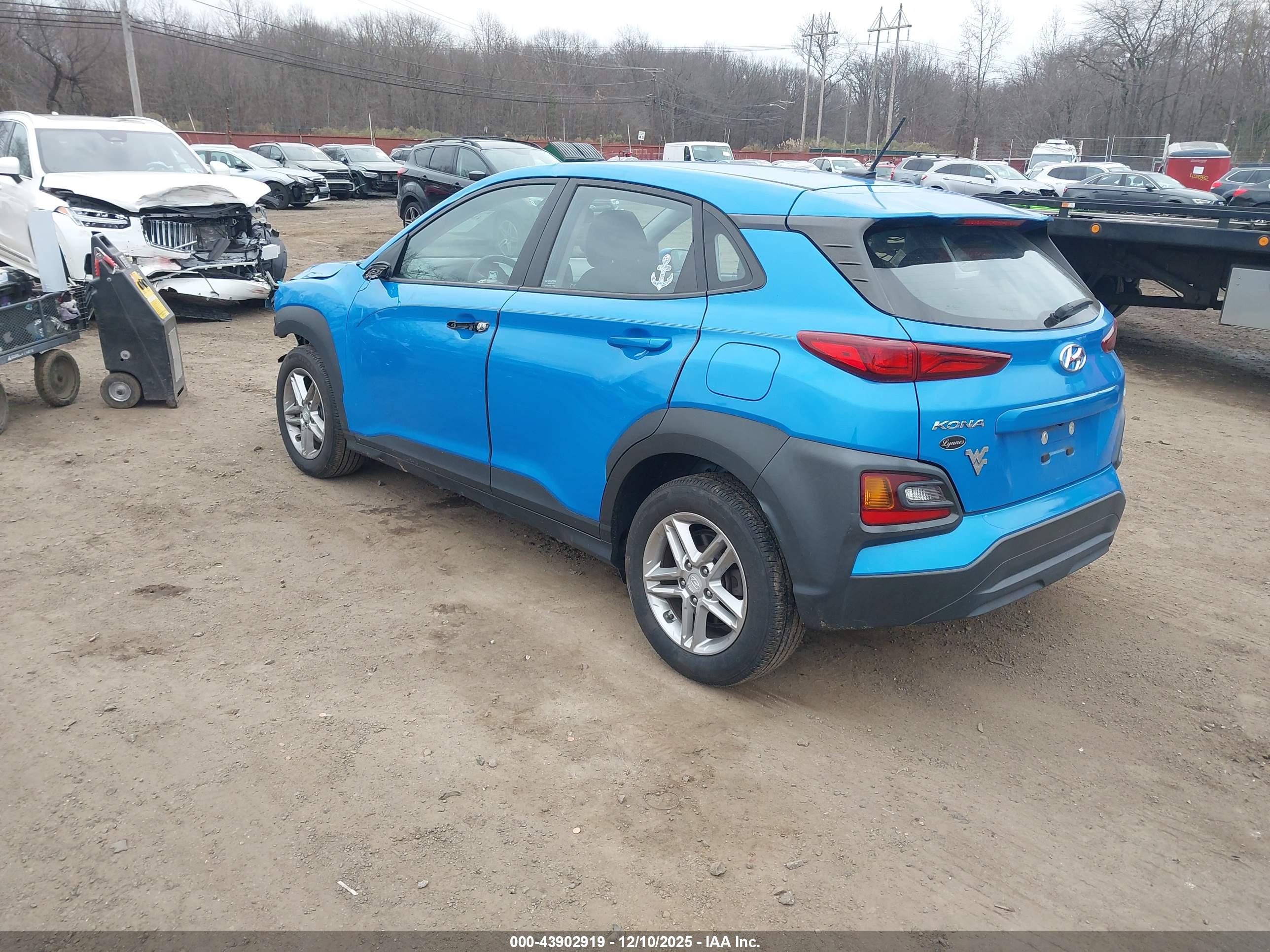 HYUNDAI KONA image 3