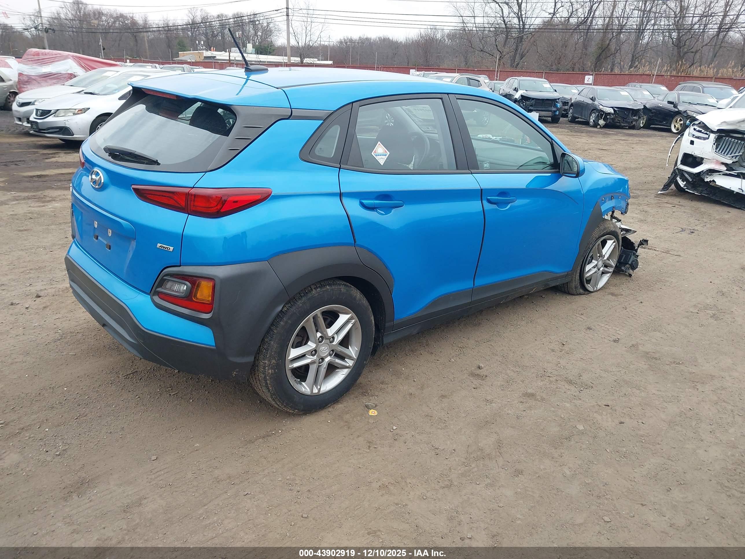HYUNDAI KONA image 4