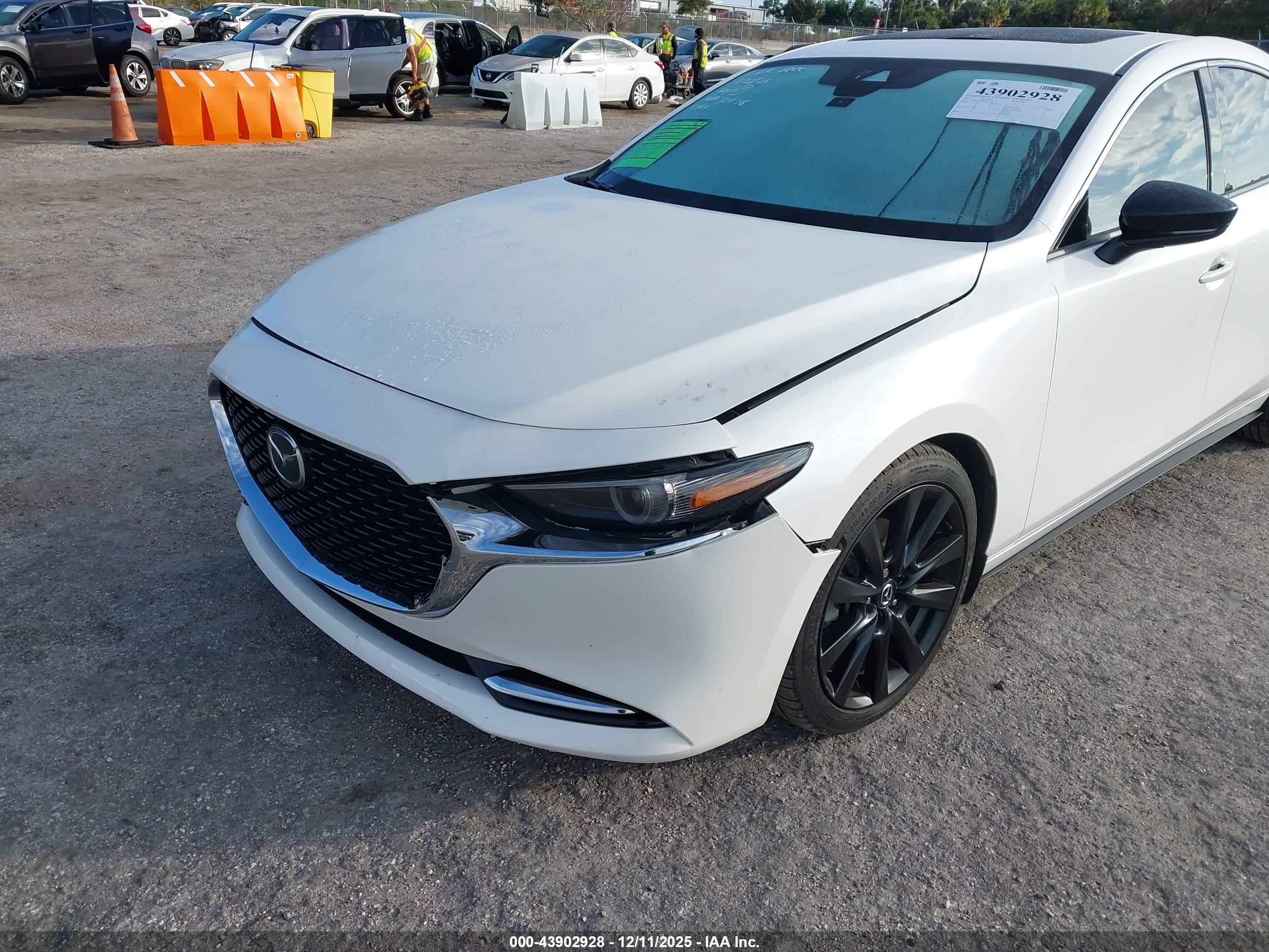MAZDA MAZDA3 image 6