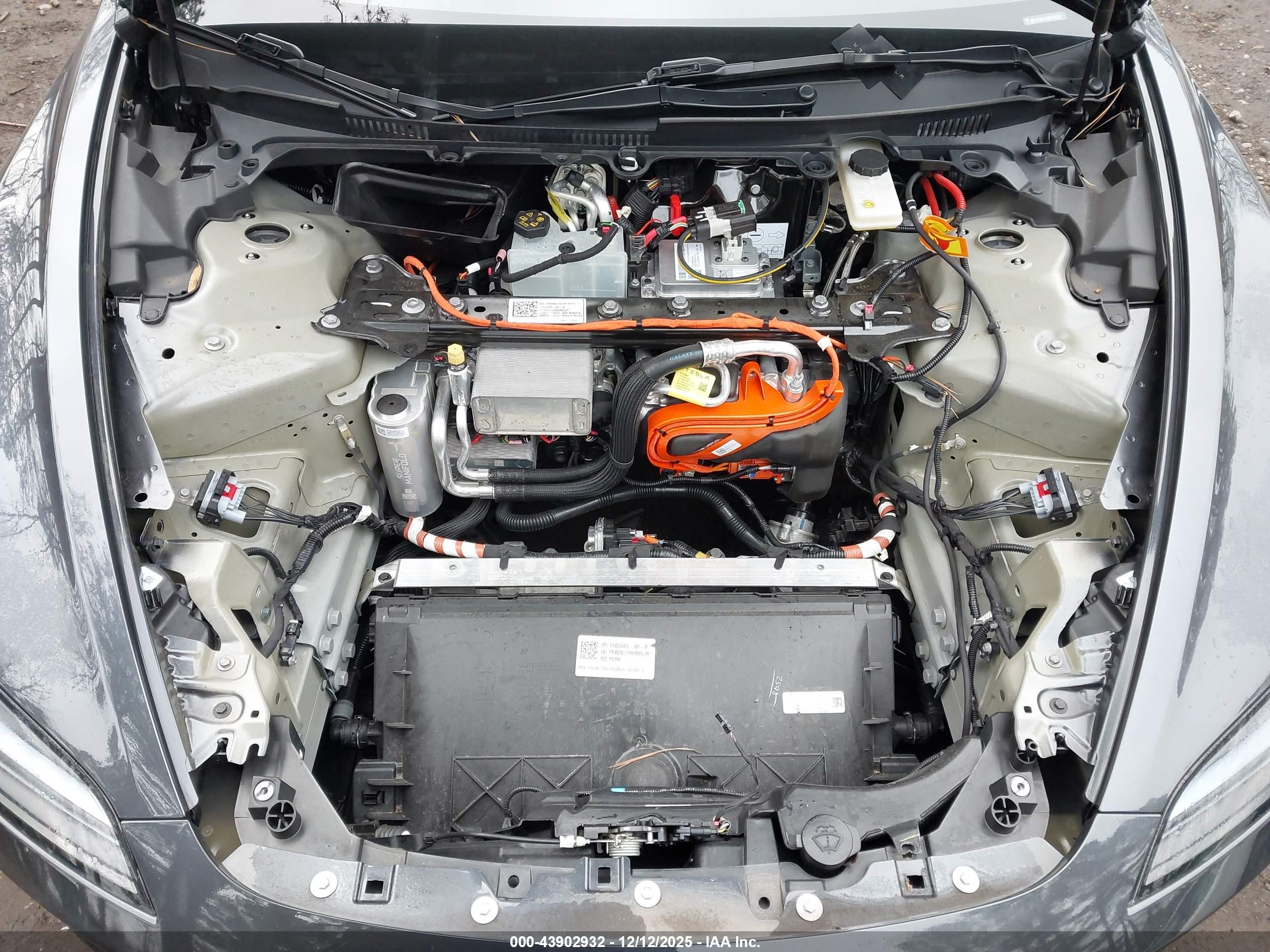 TESLA MODEL image 10