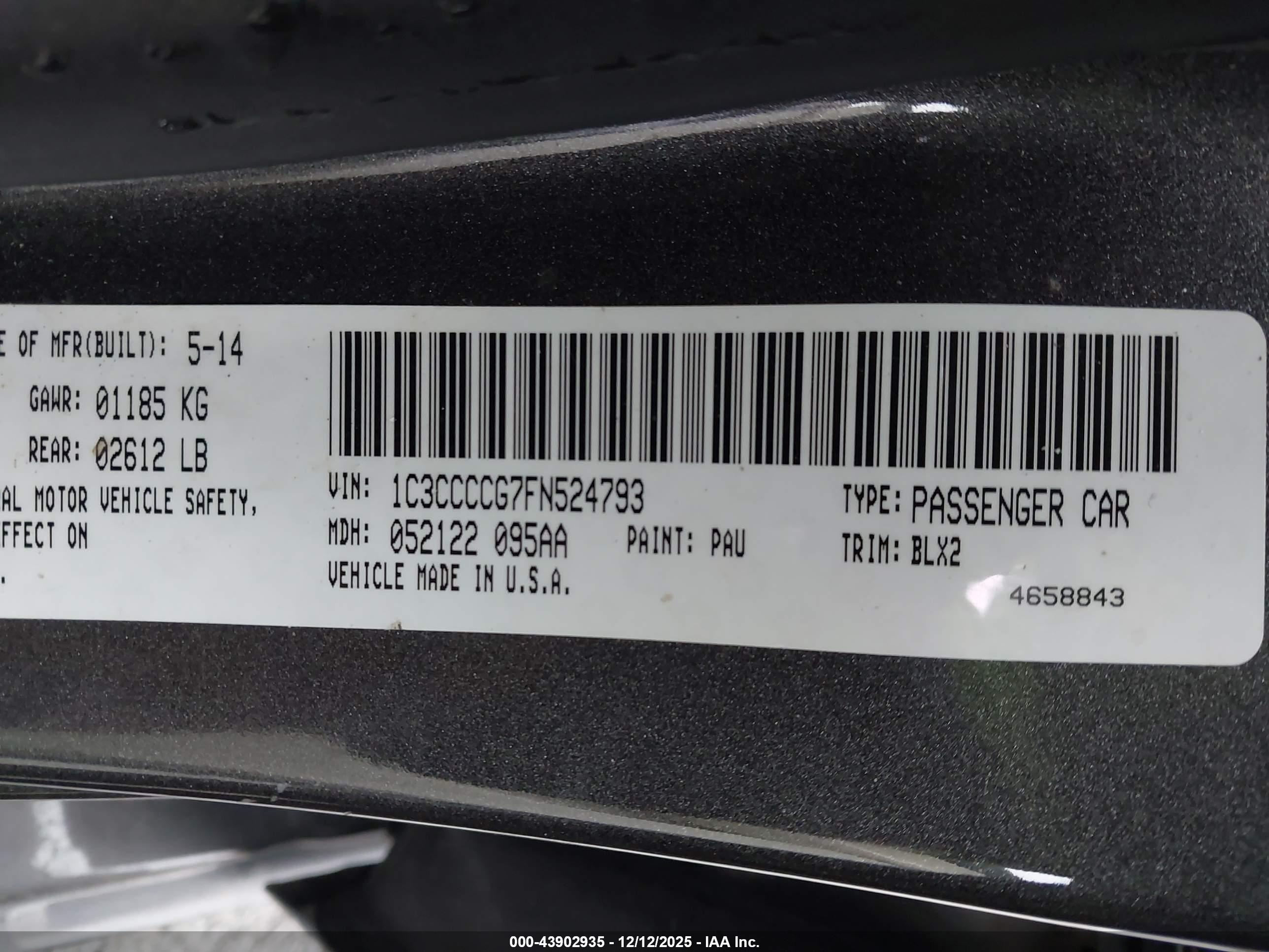 CHRYSLER 200 image 9