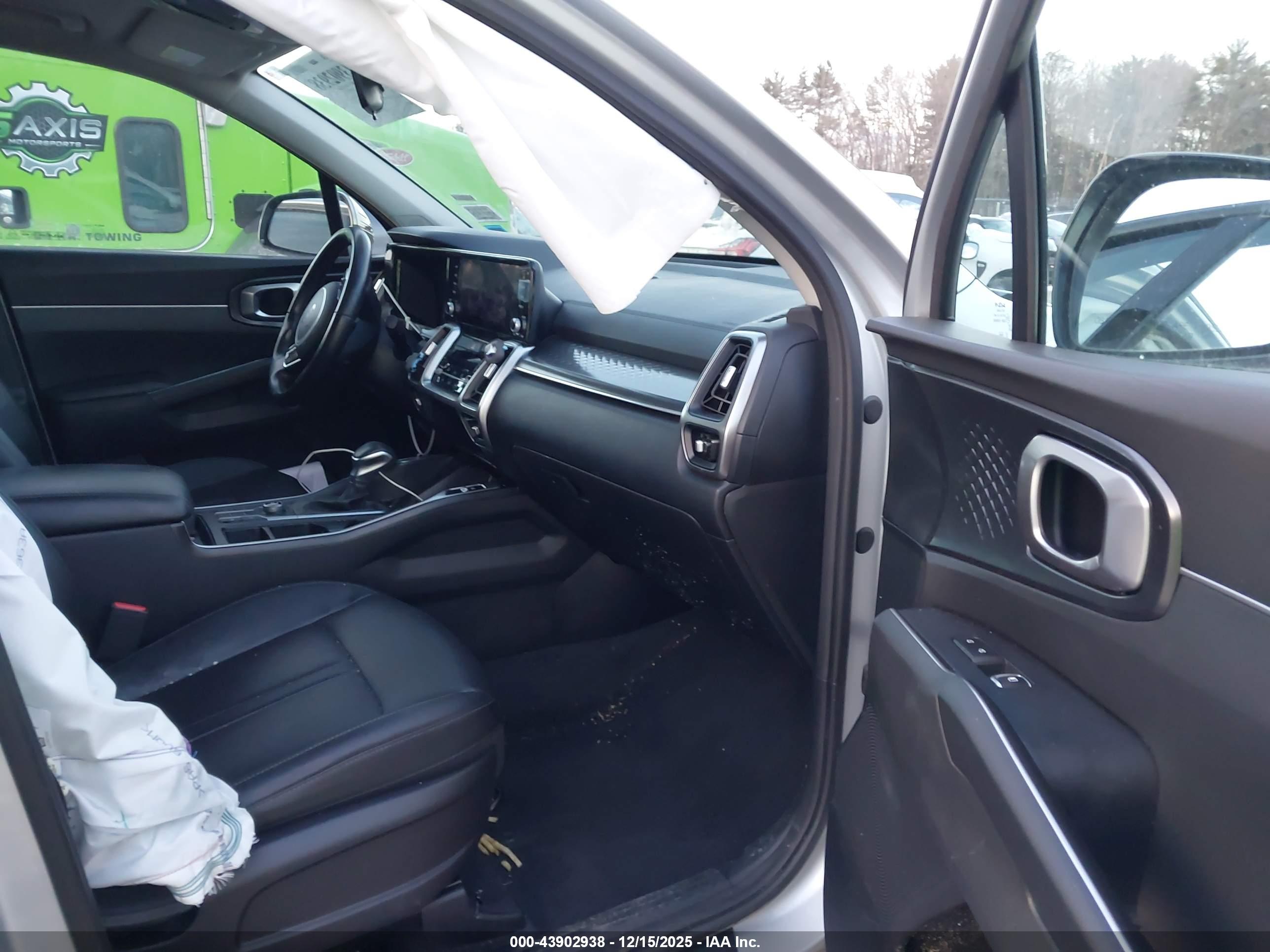 KIA SORENTO image 5