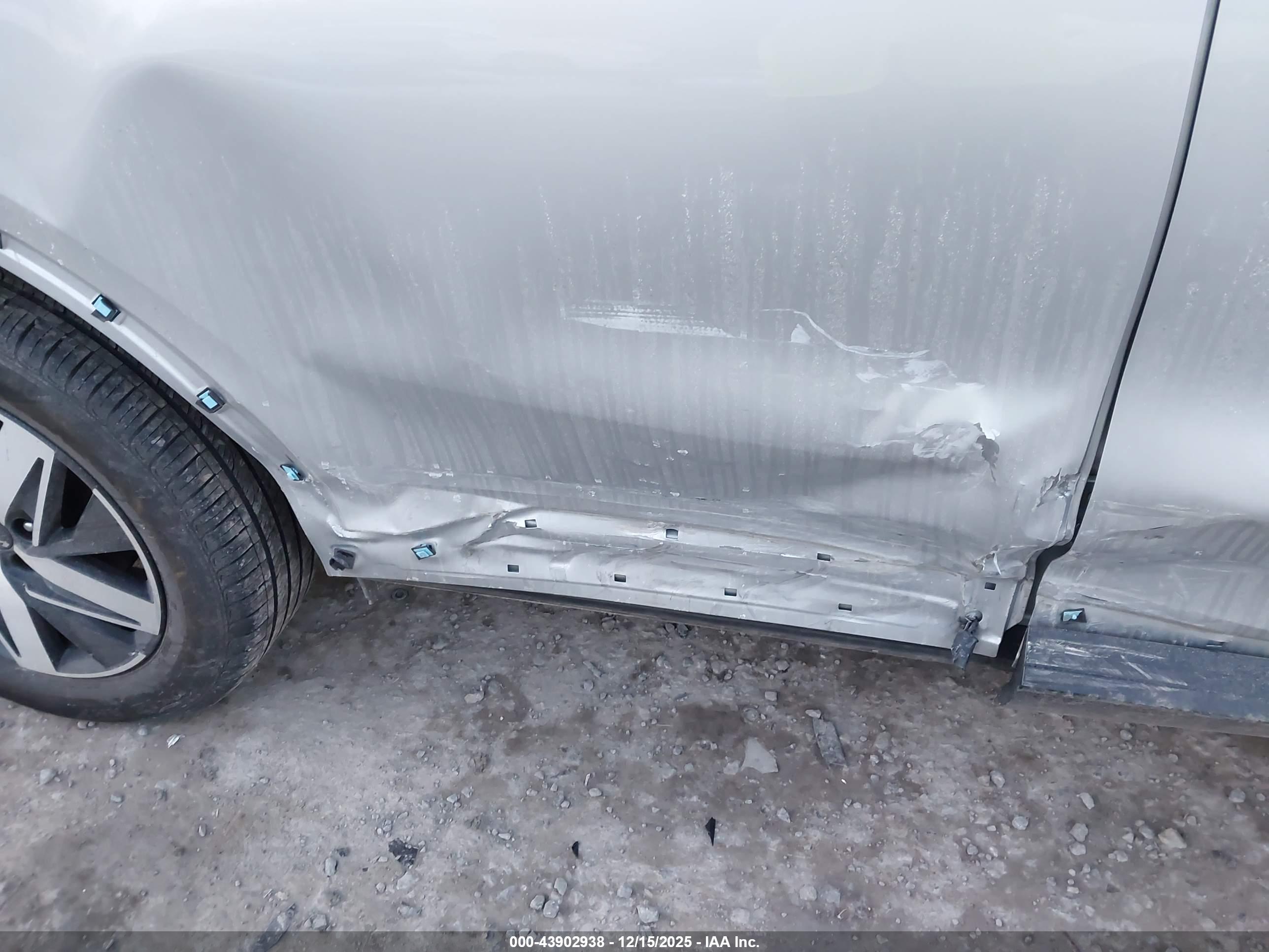 KIA SORENTO image 6