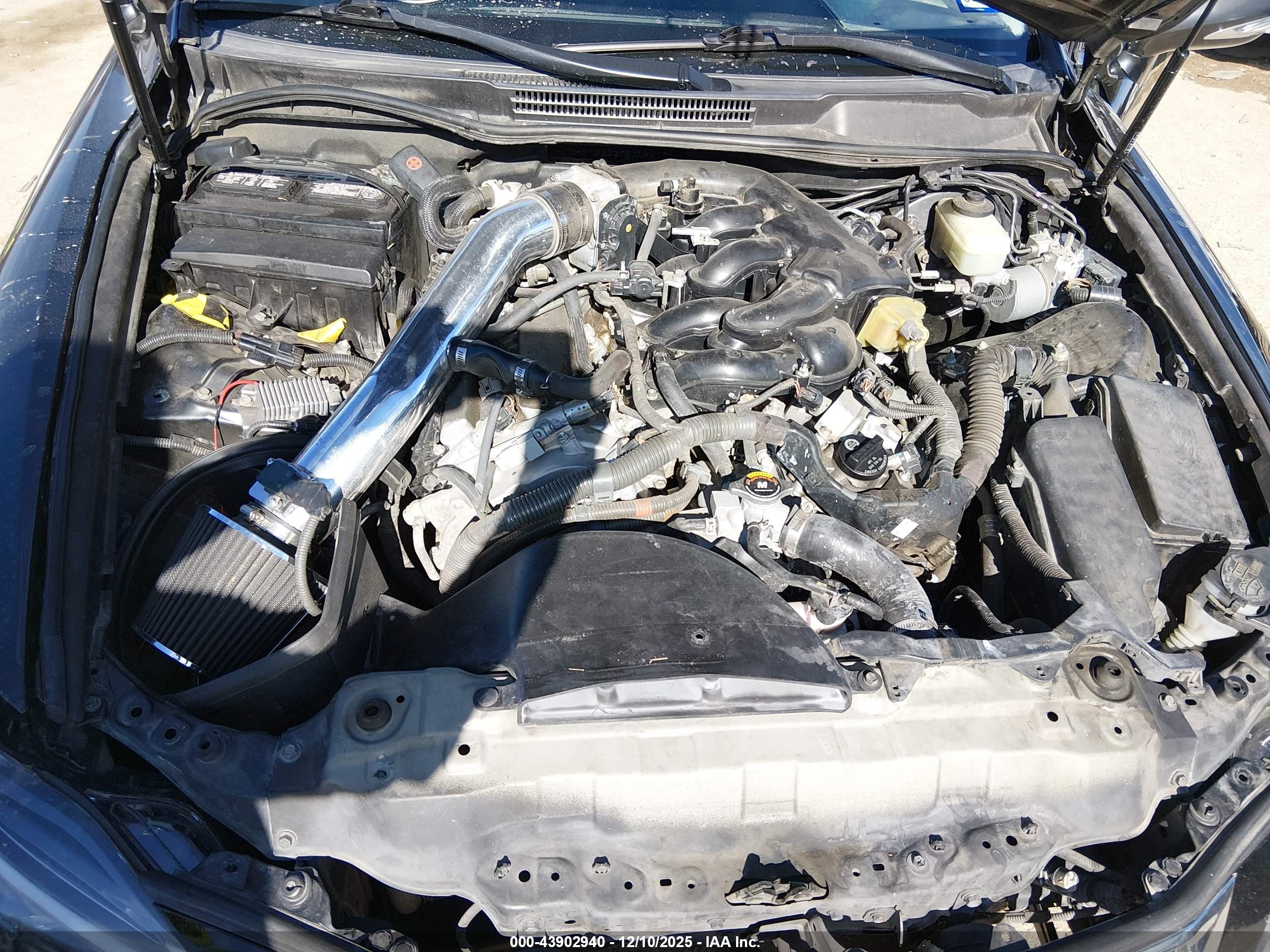 LEXUS IS image 10