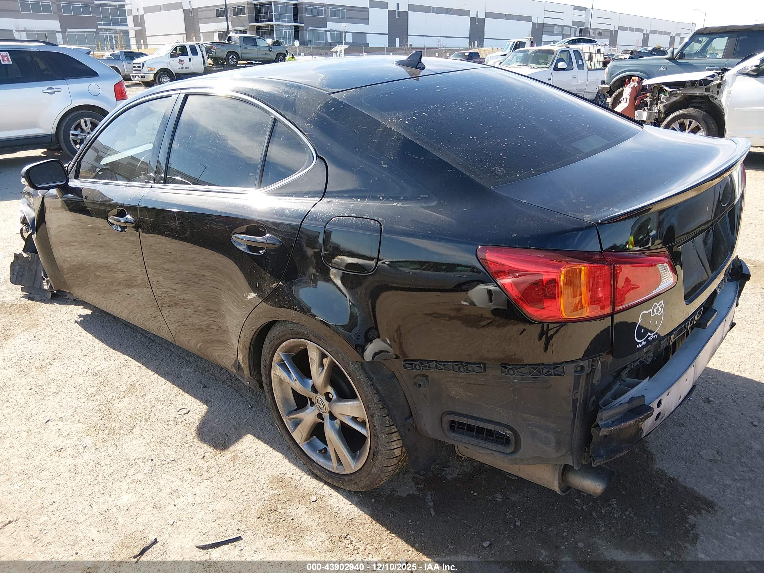 LEXUS IS image 3