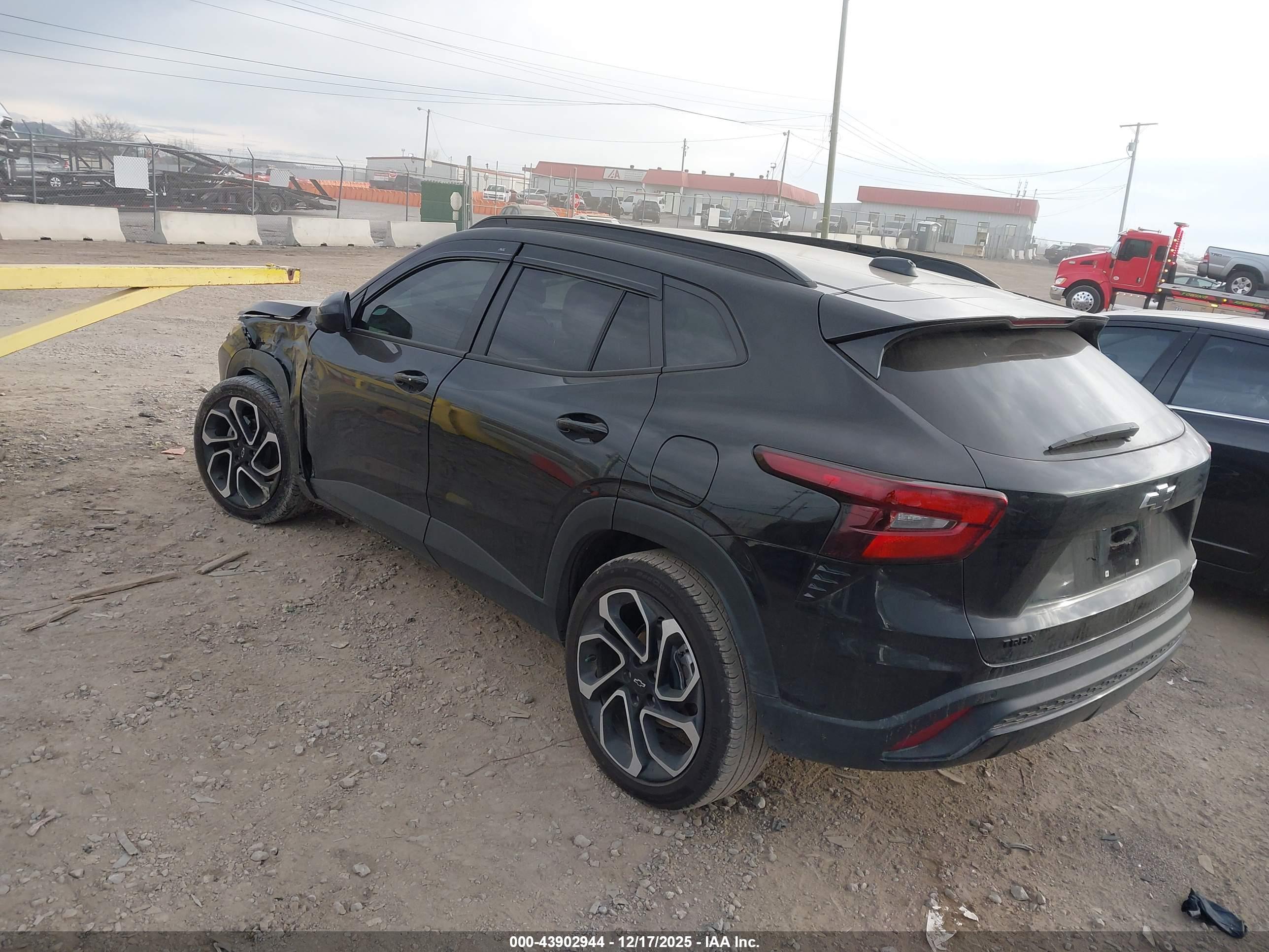 CHEVROLET TRAX image 3