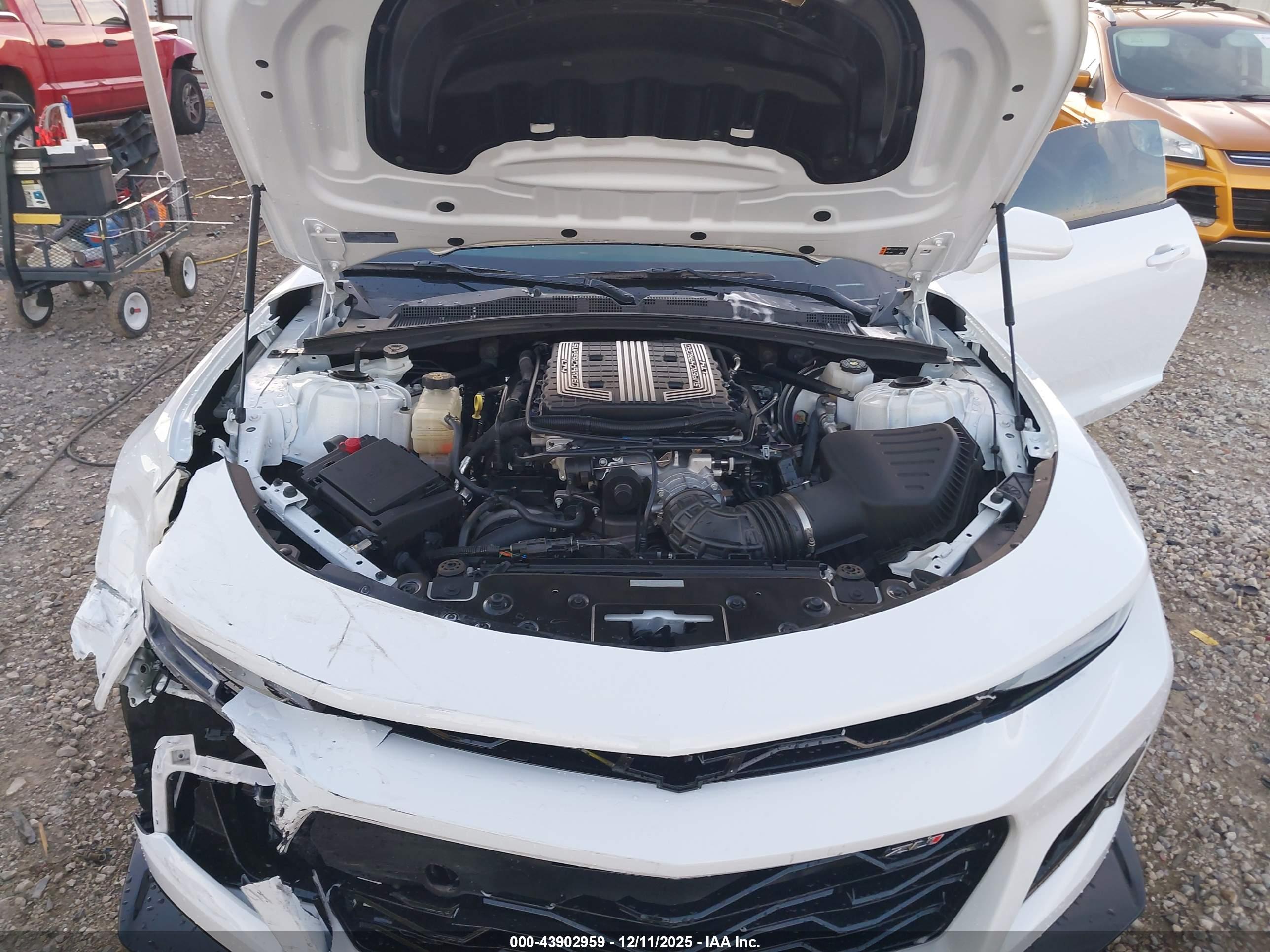 CHEVROLET CAMARO image 10