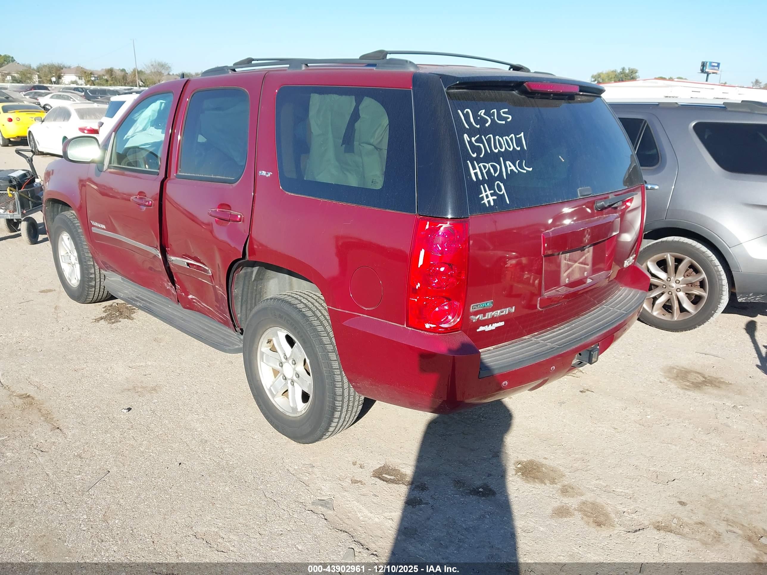 GMC YUKON image 3