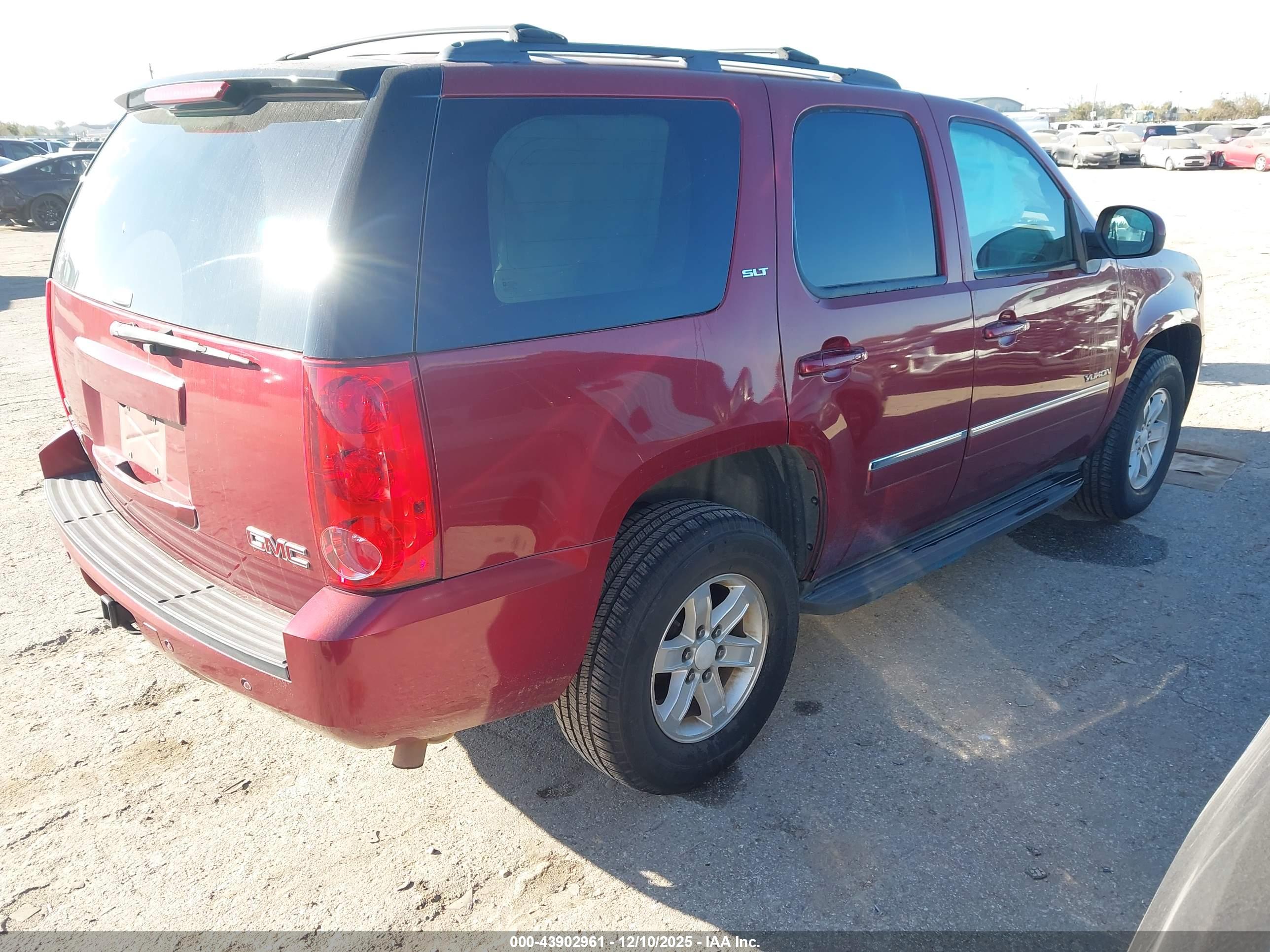 GMC YUKON image 4