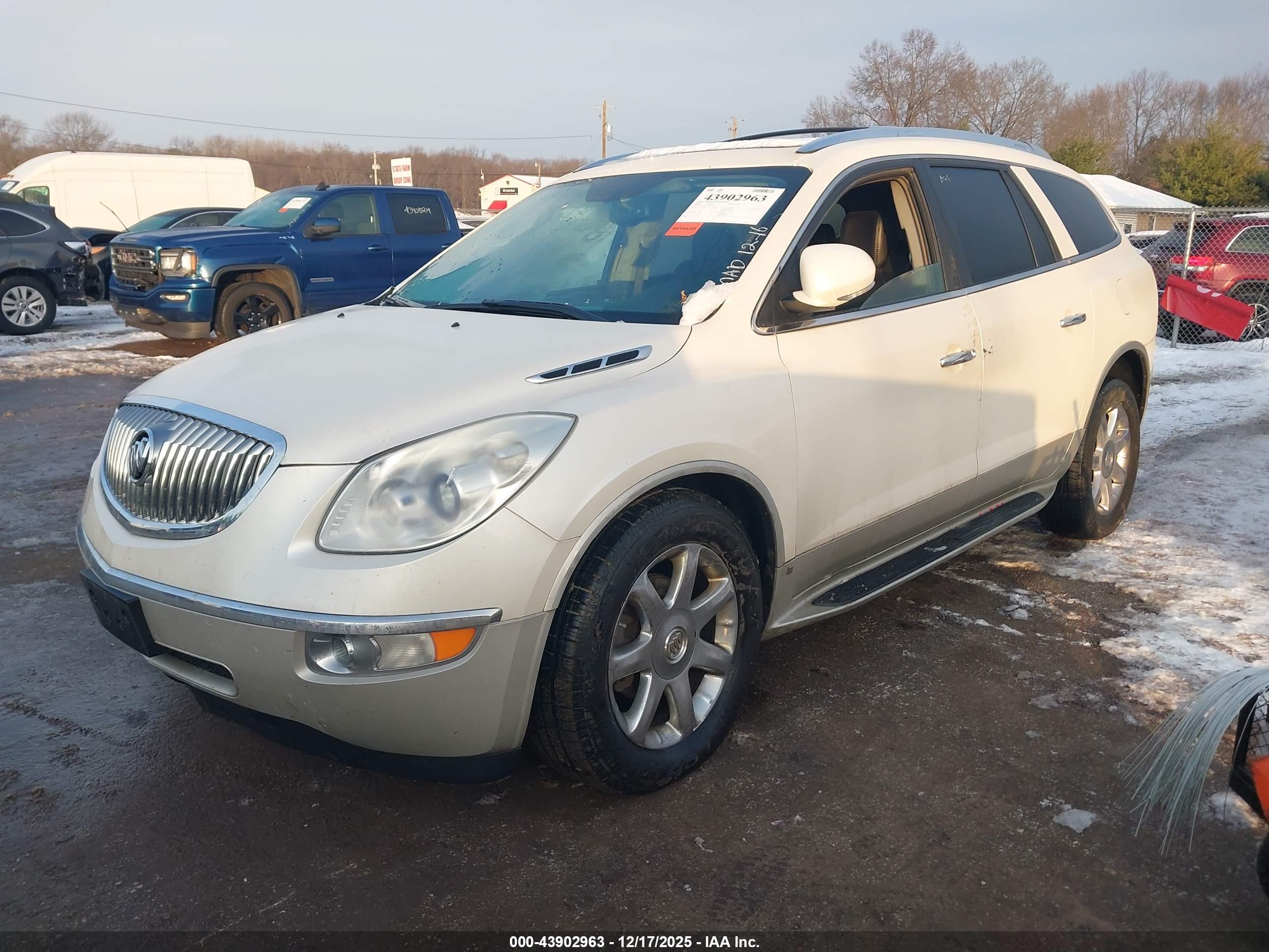 BUICK ENCLAVE image 2
