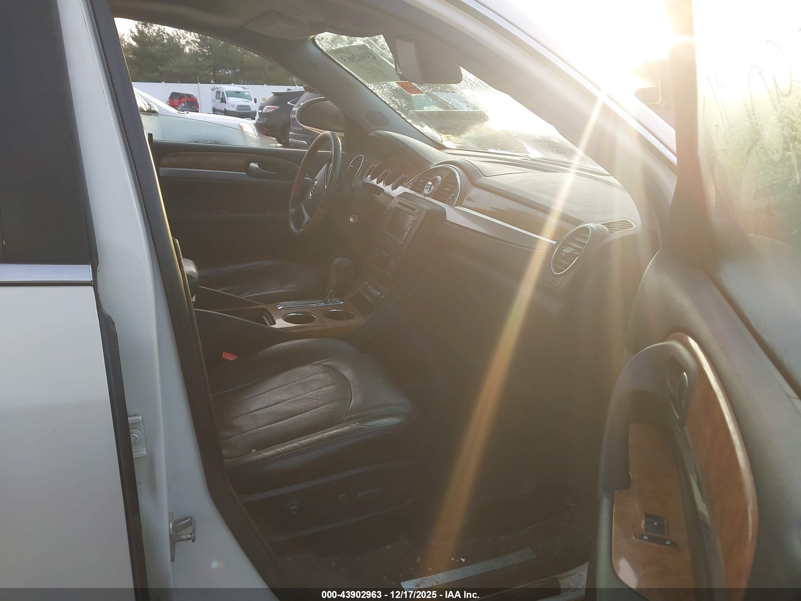 BUICK ENCLAVE image 5