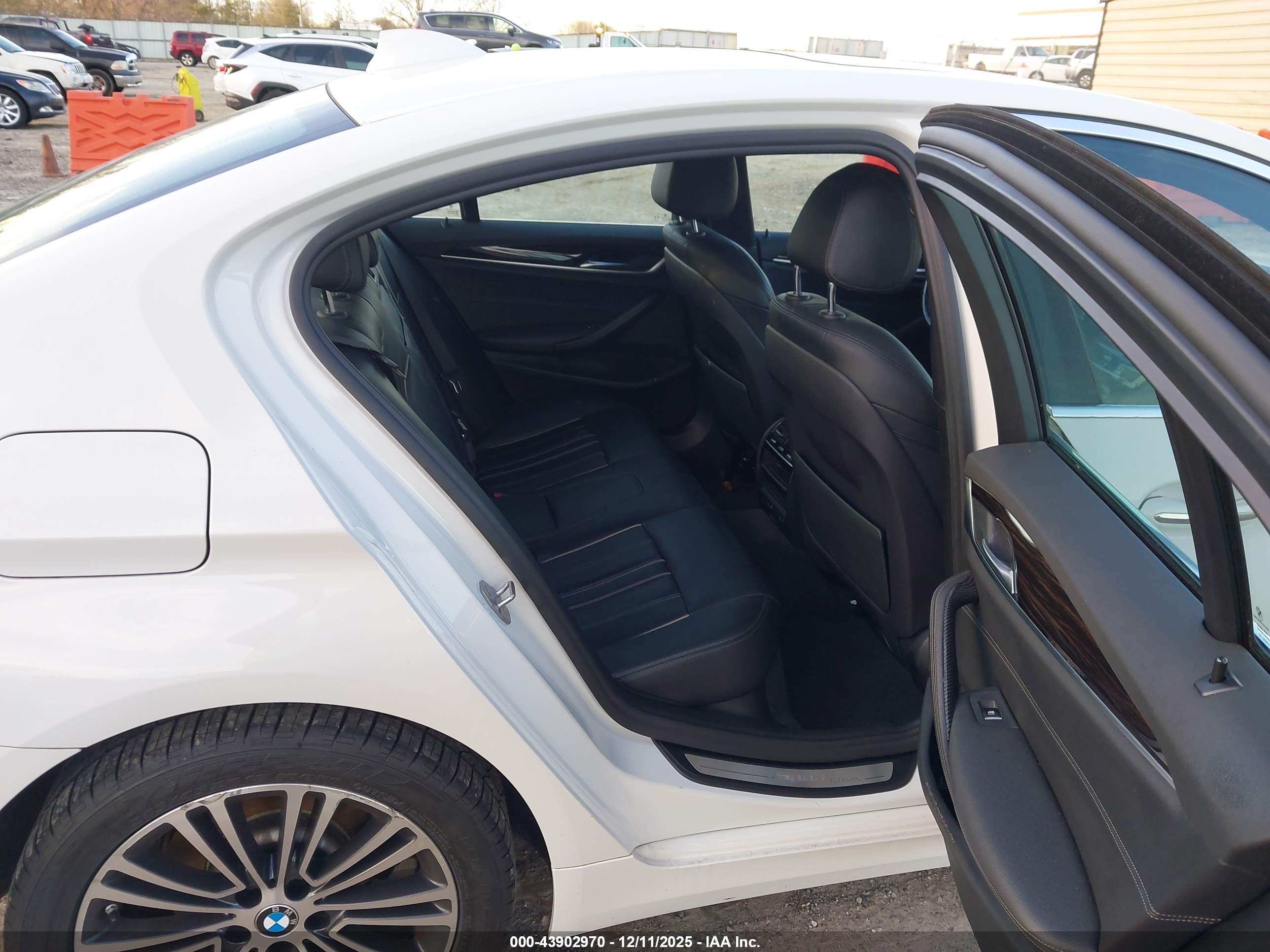BMW 530I image 8