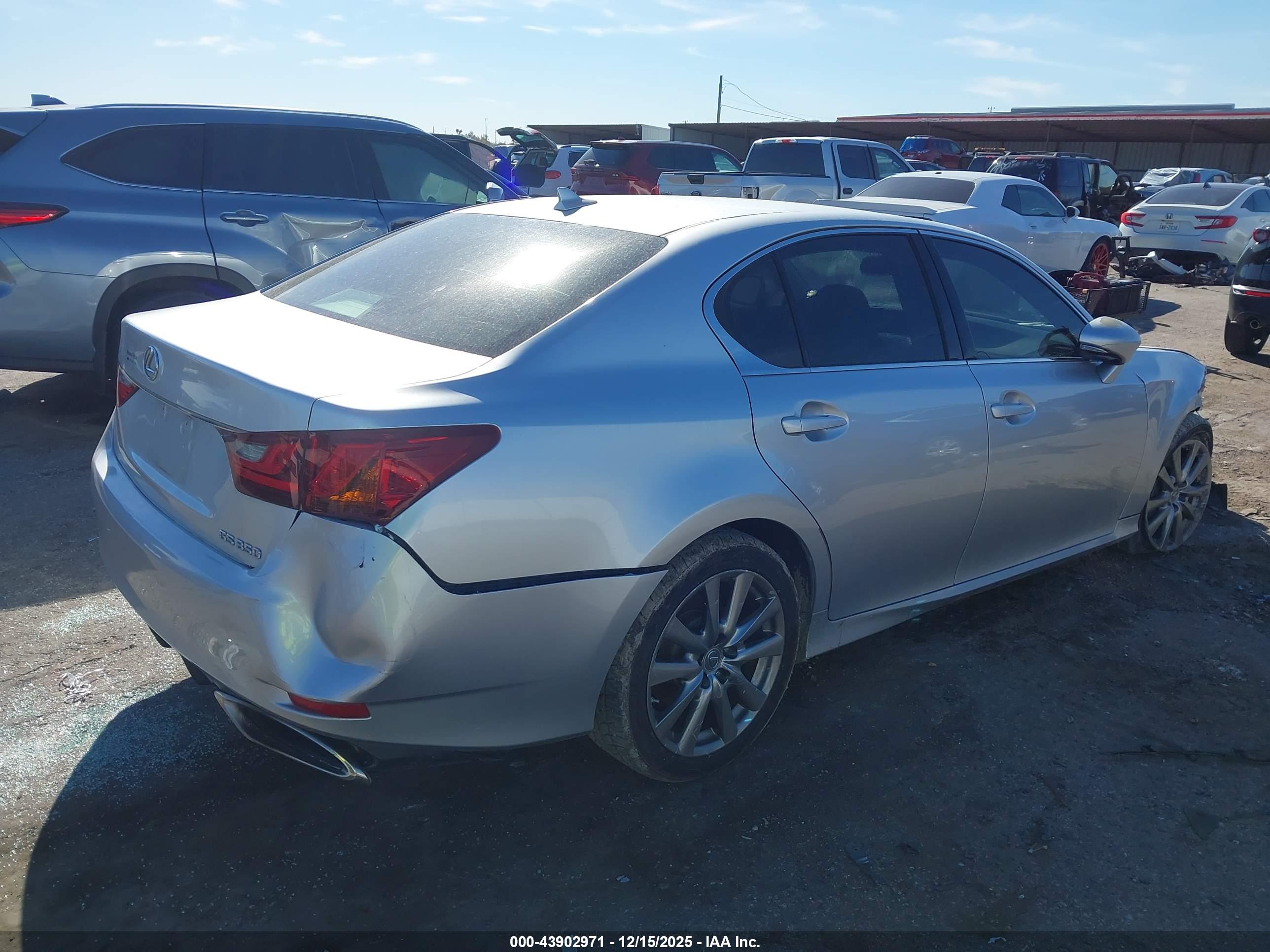 LEXUS GS image 4