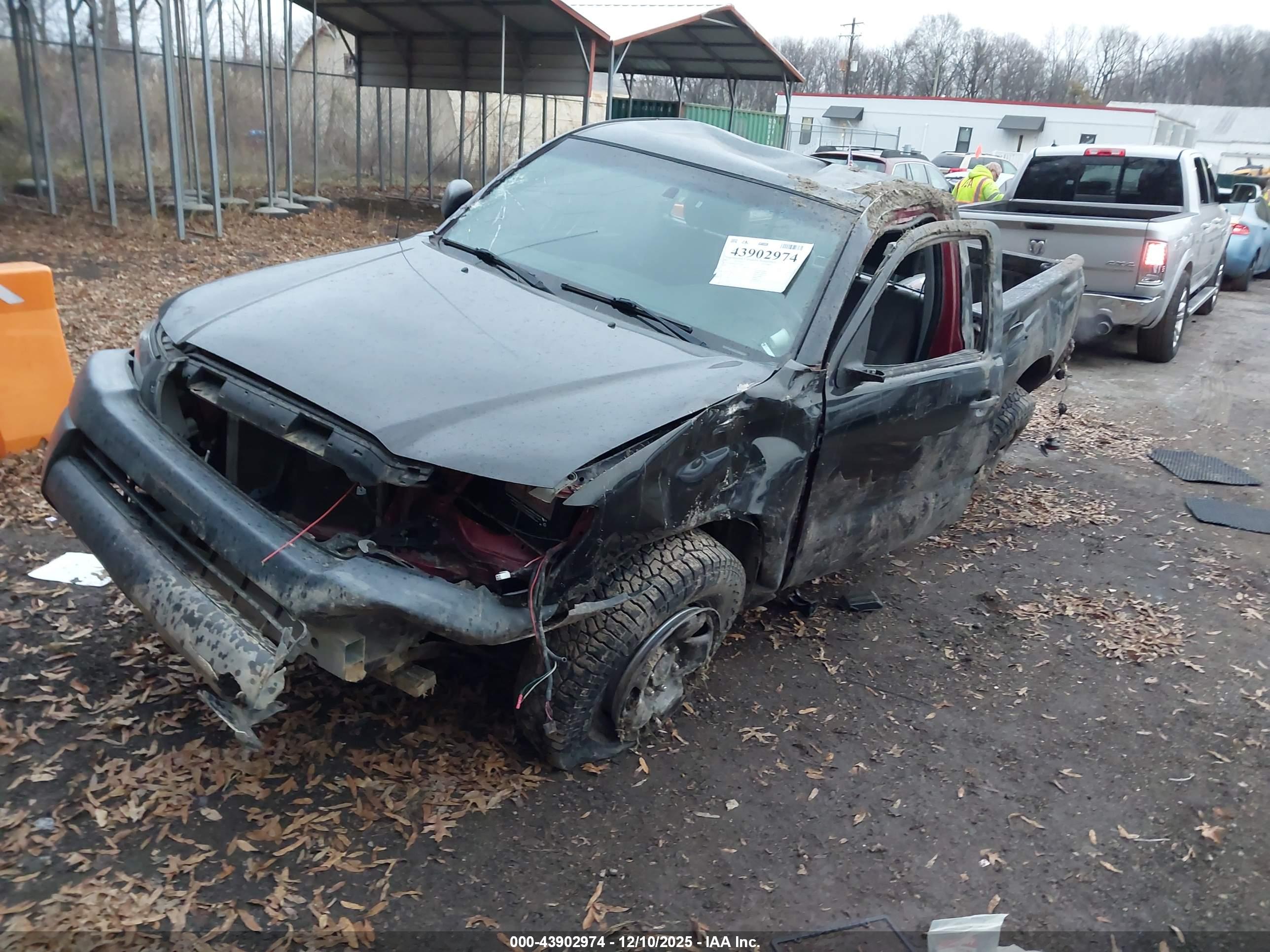 TOYOTA TACOMA image 2