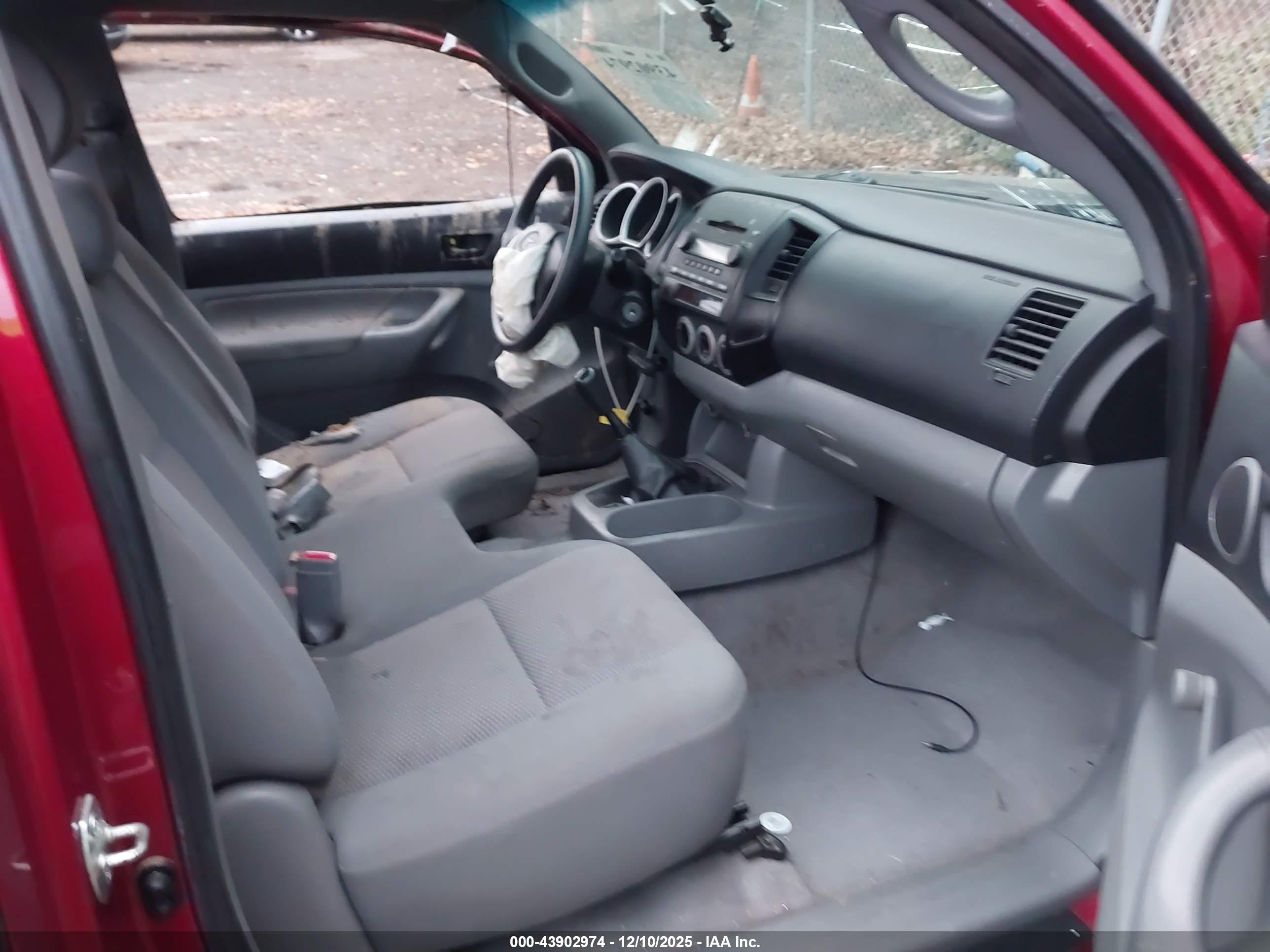 TOYOTA TACOMA image 5