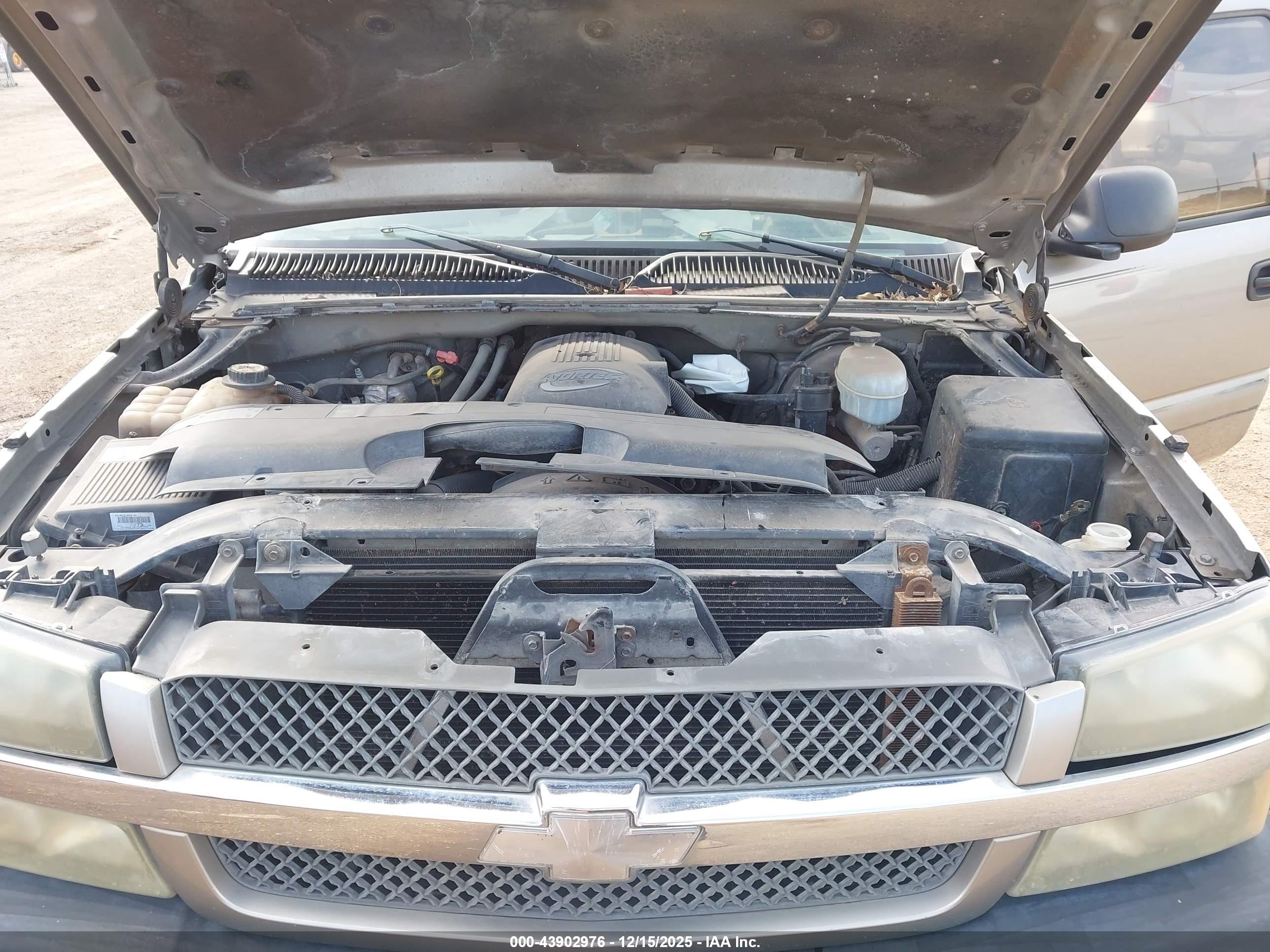 CHEVROLET SILVERADO image 10