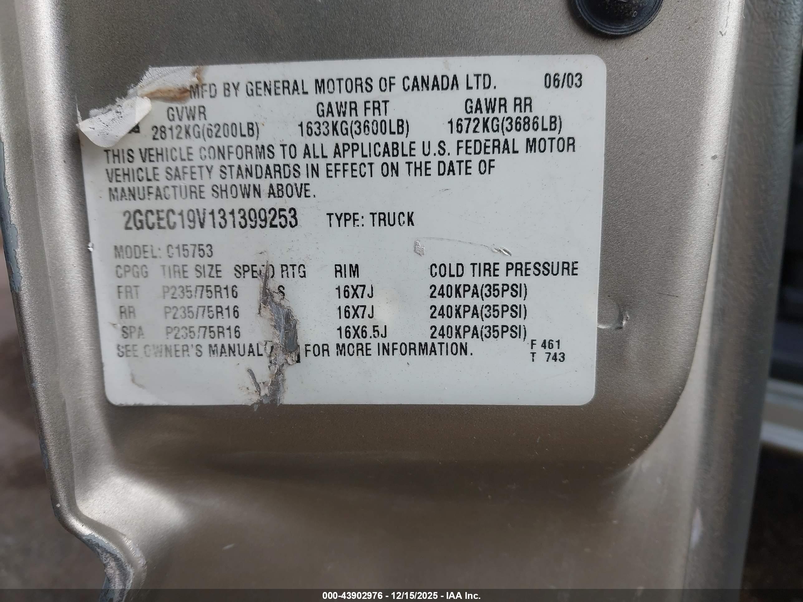 CHEVROLET SILVERADO image 9
