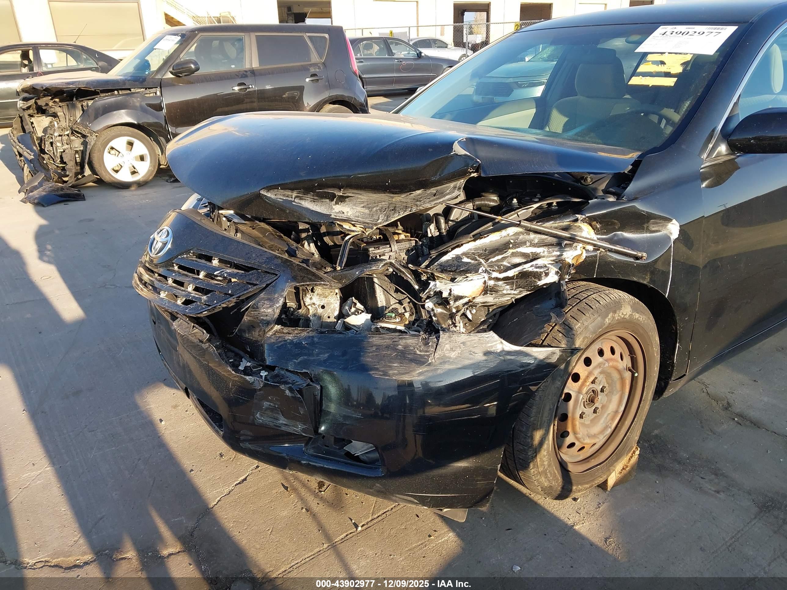 TOYOTA CAMRY image 6