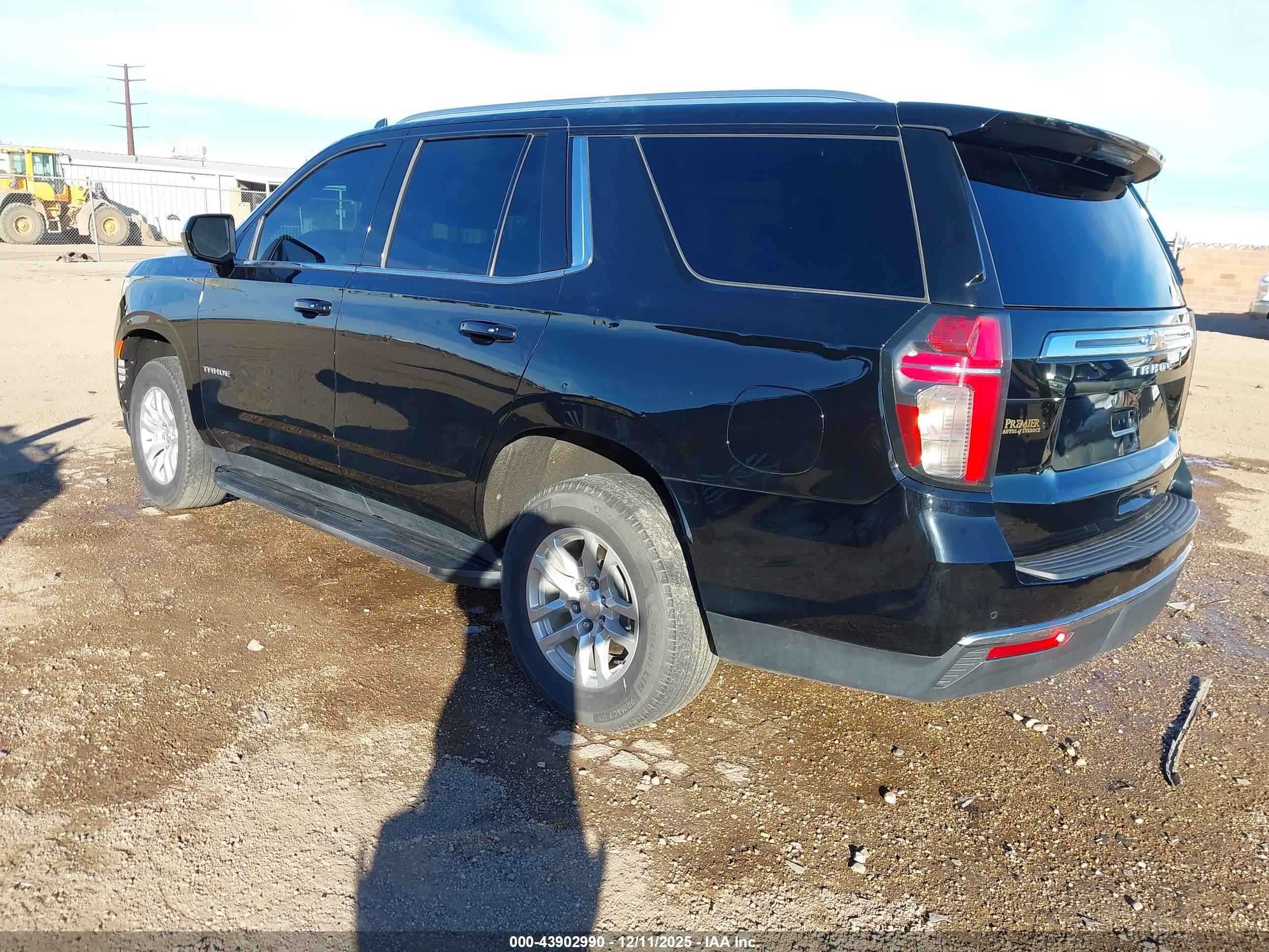 CHEVROLET TAHOE image 3