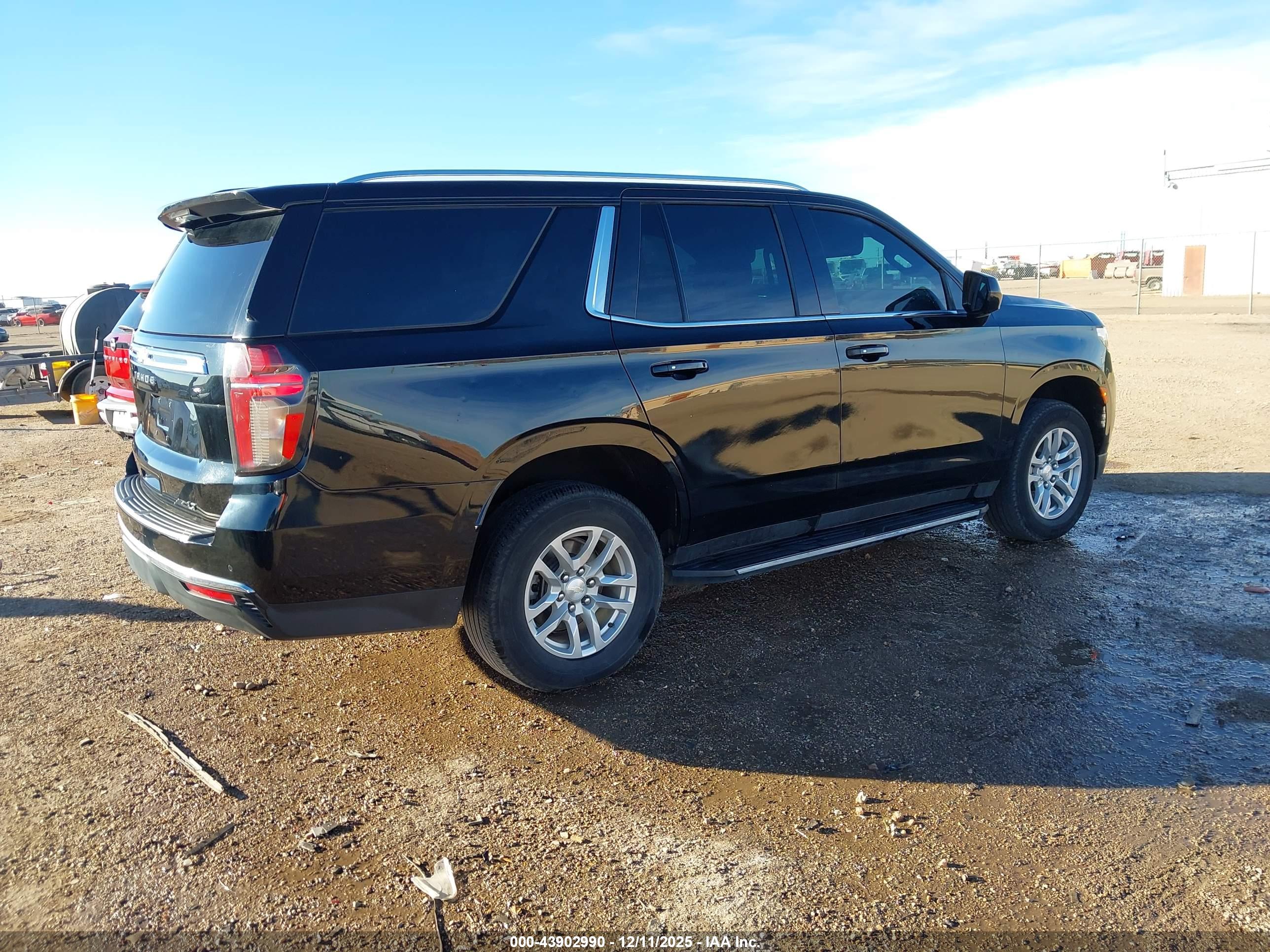 CHEVROLET TAHOE image 4