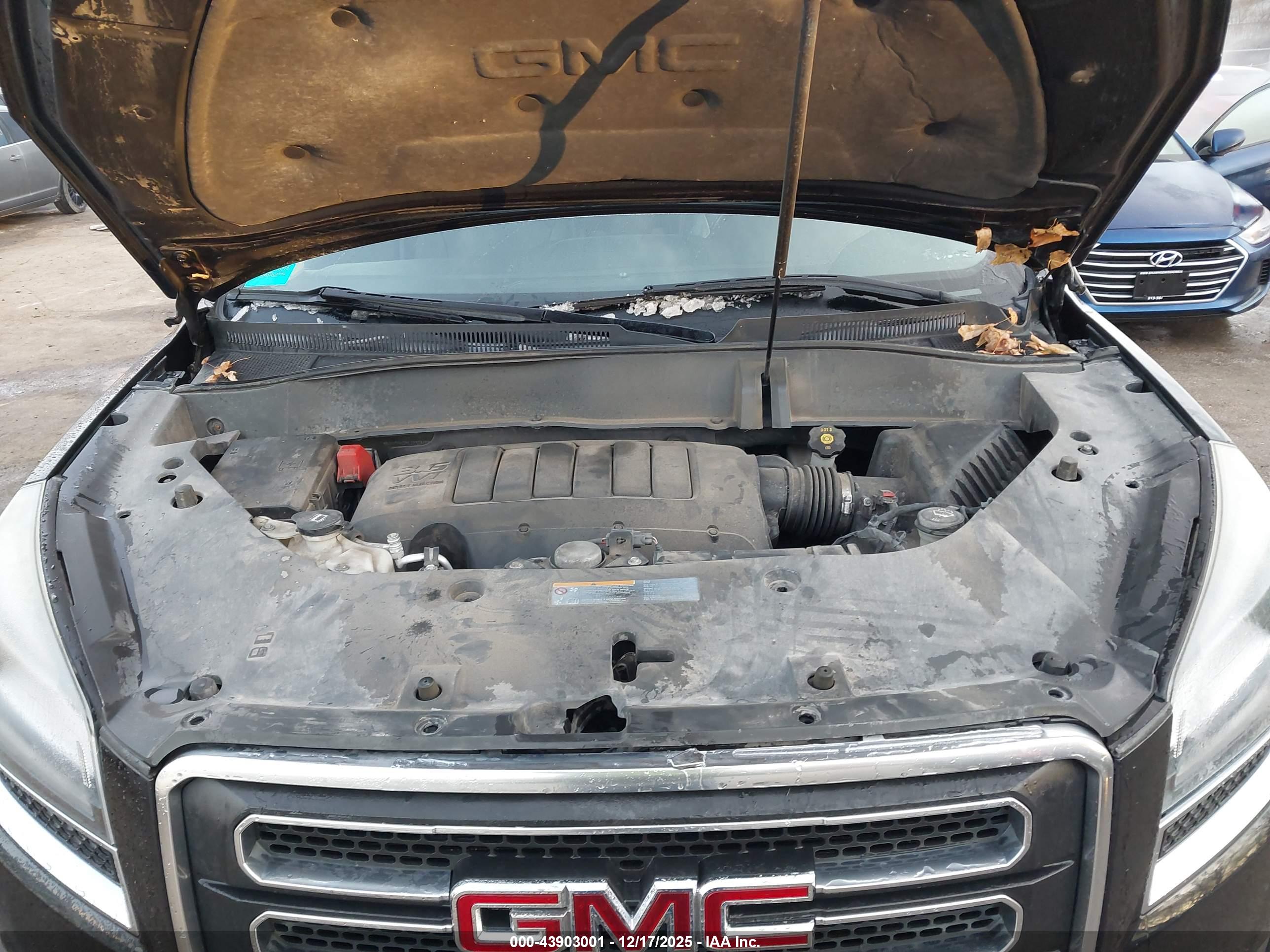 GMC ACADIA image 10