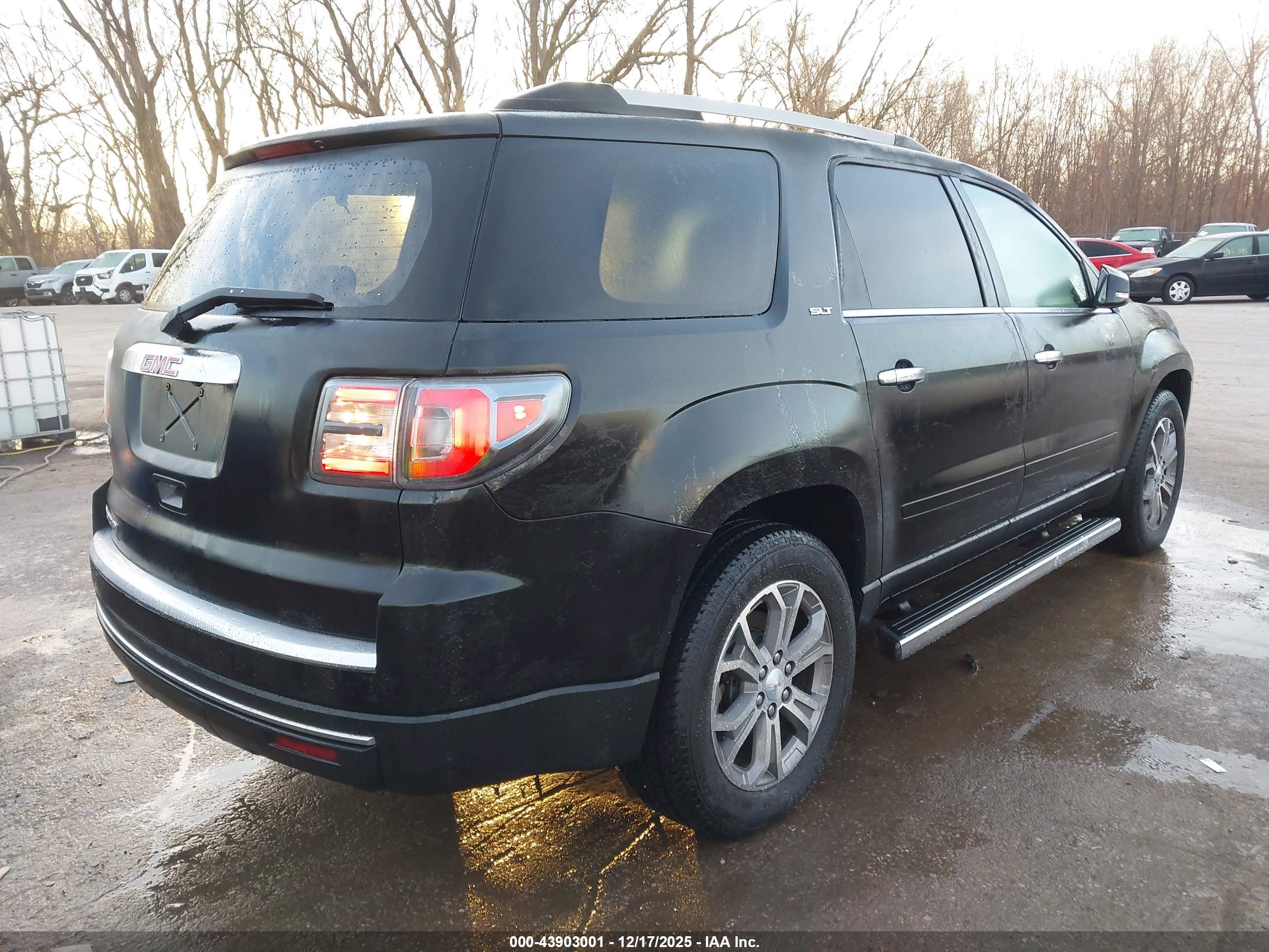 GMC ACADIA image 4