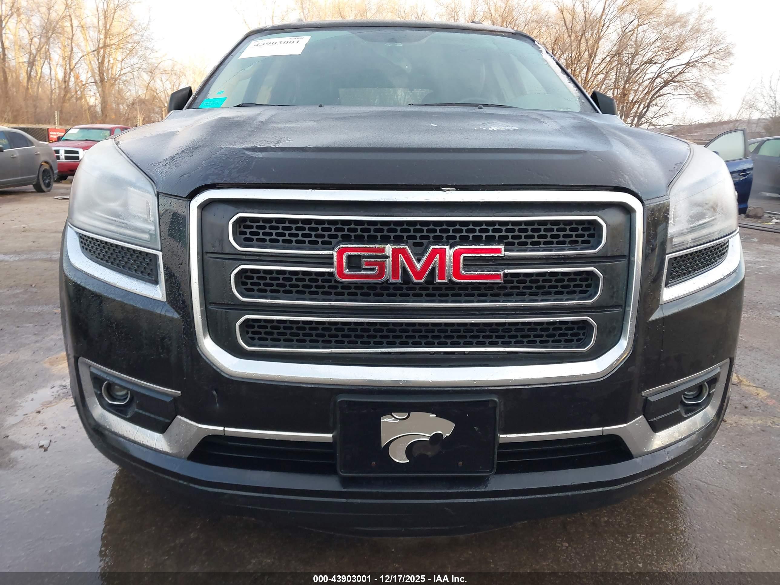 GMC ACADIA image 6