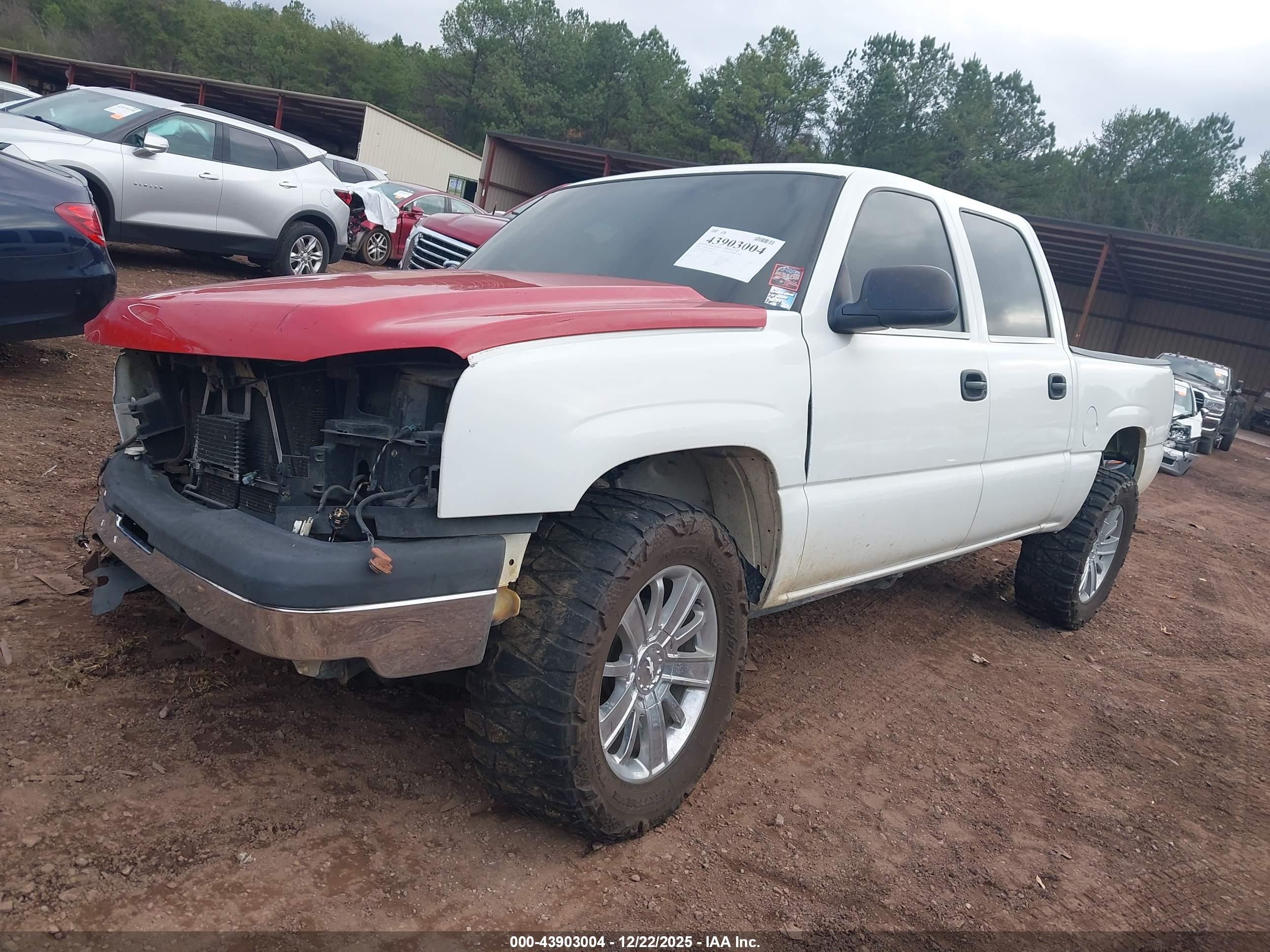 CHEVROLET SILVERADO image 2
