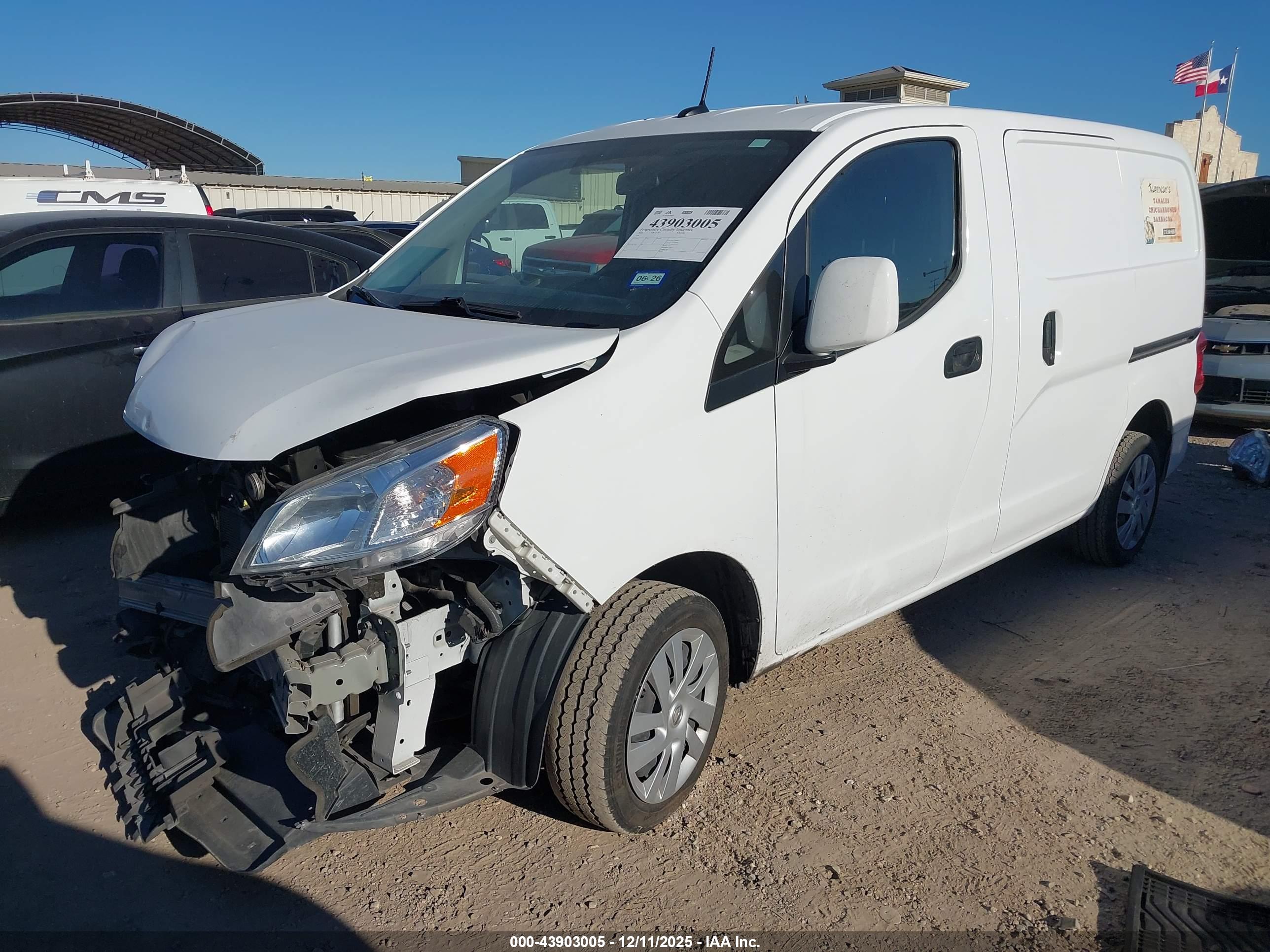 NISSAN NV200 image 2