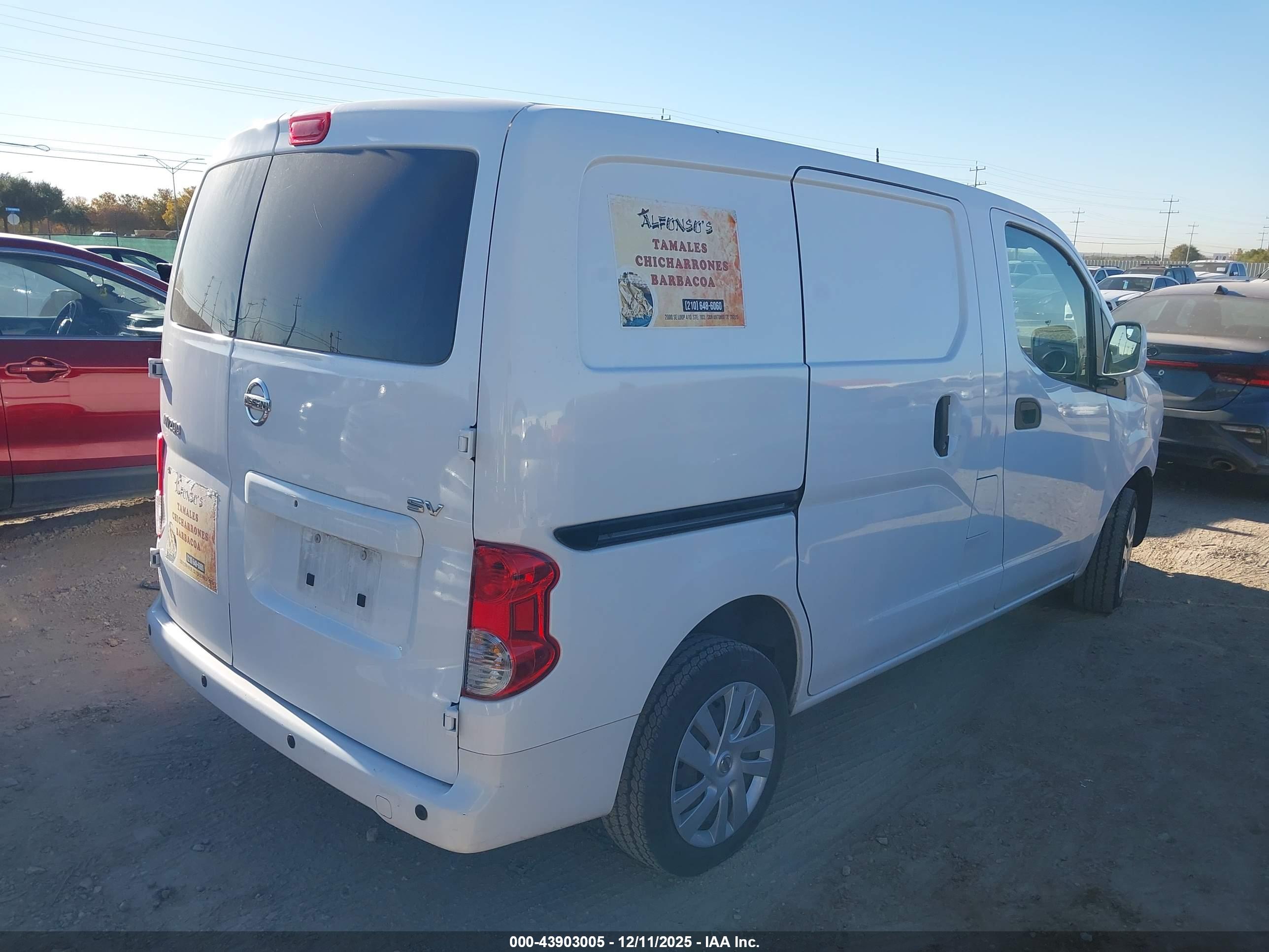 NISSAN NV200 image 4