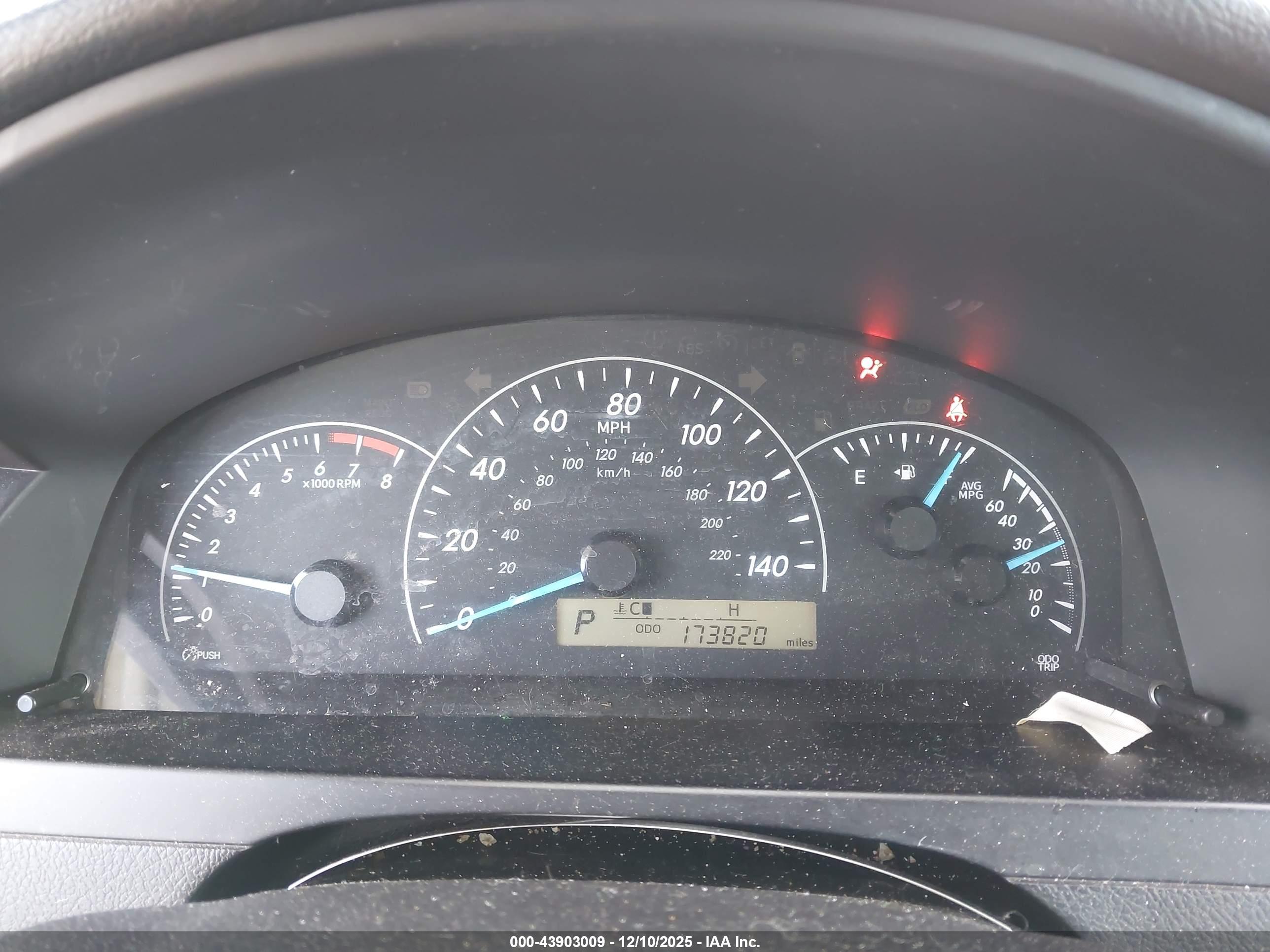 TOYOTA CAMRY image 7