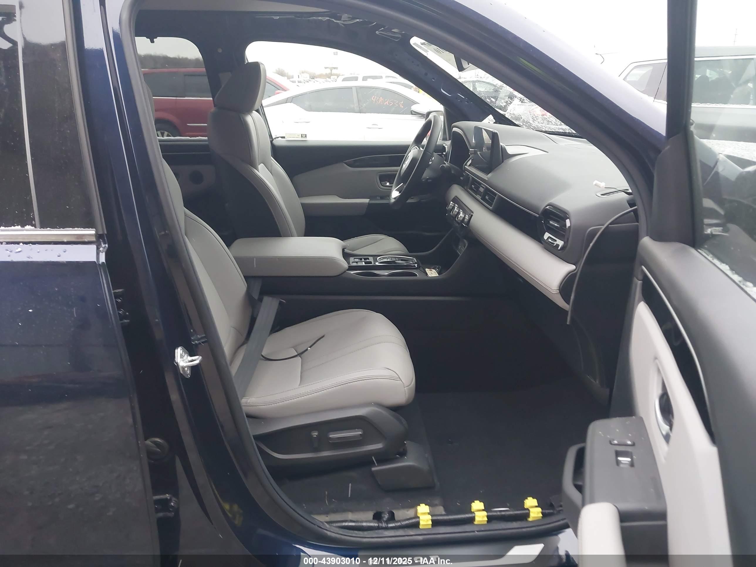 HONDA PILOT image 5