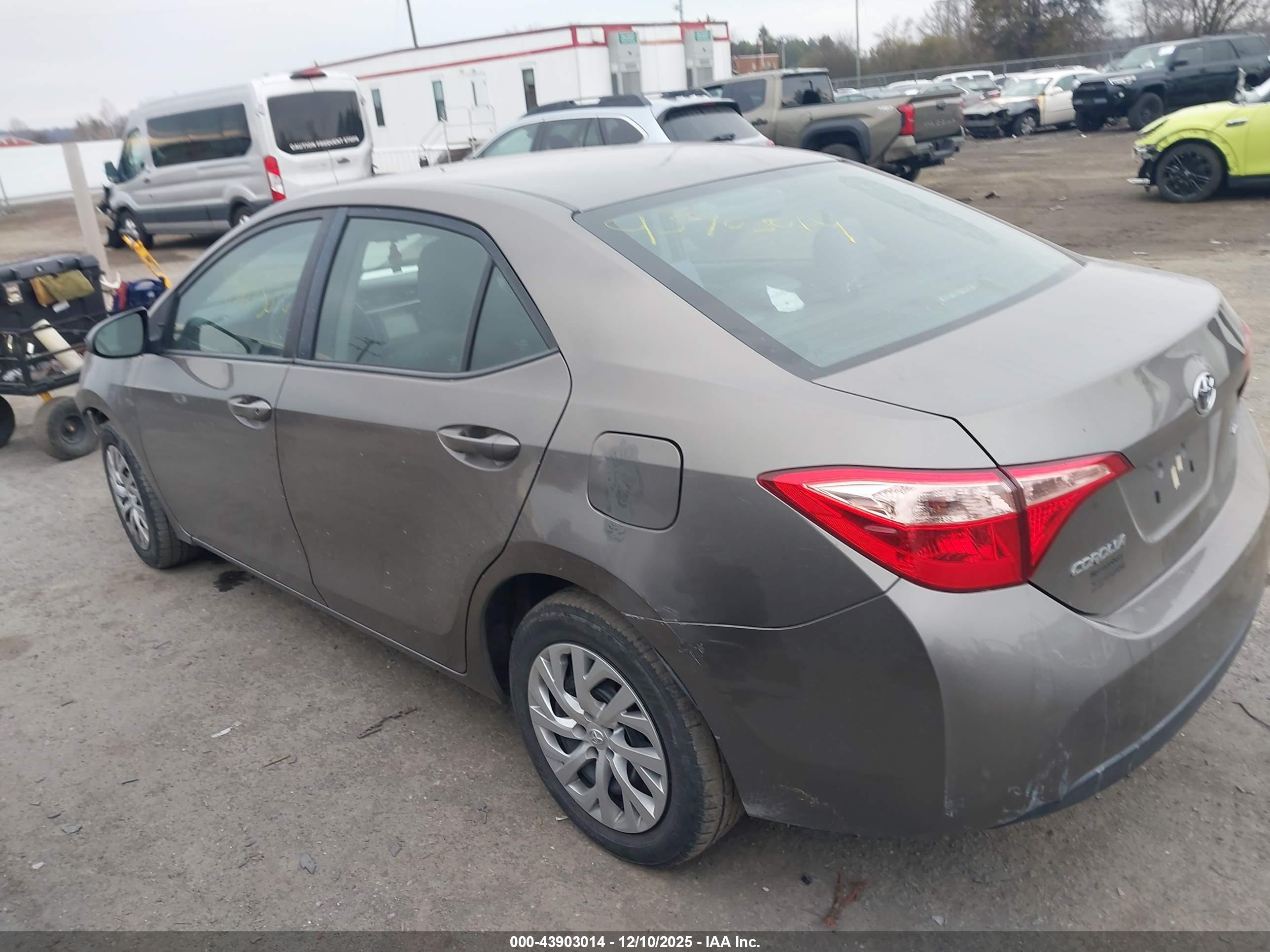TOYOTA COROLLA image 3