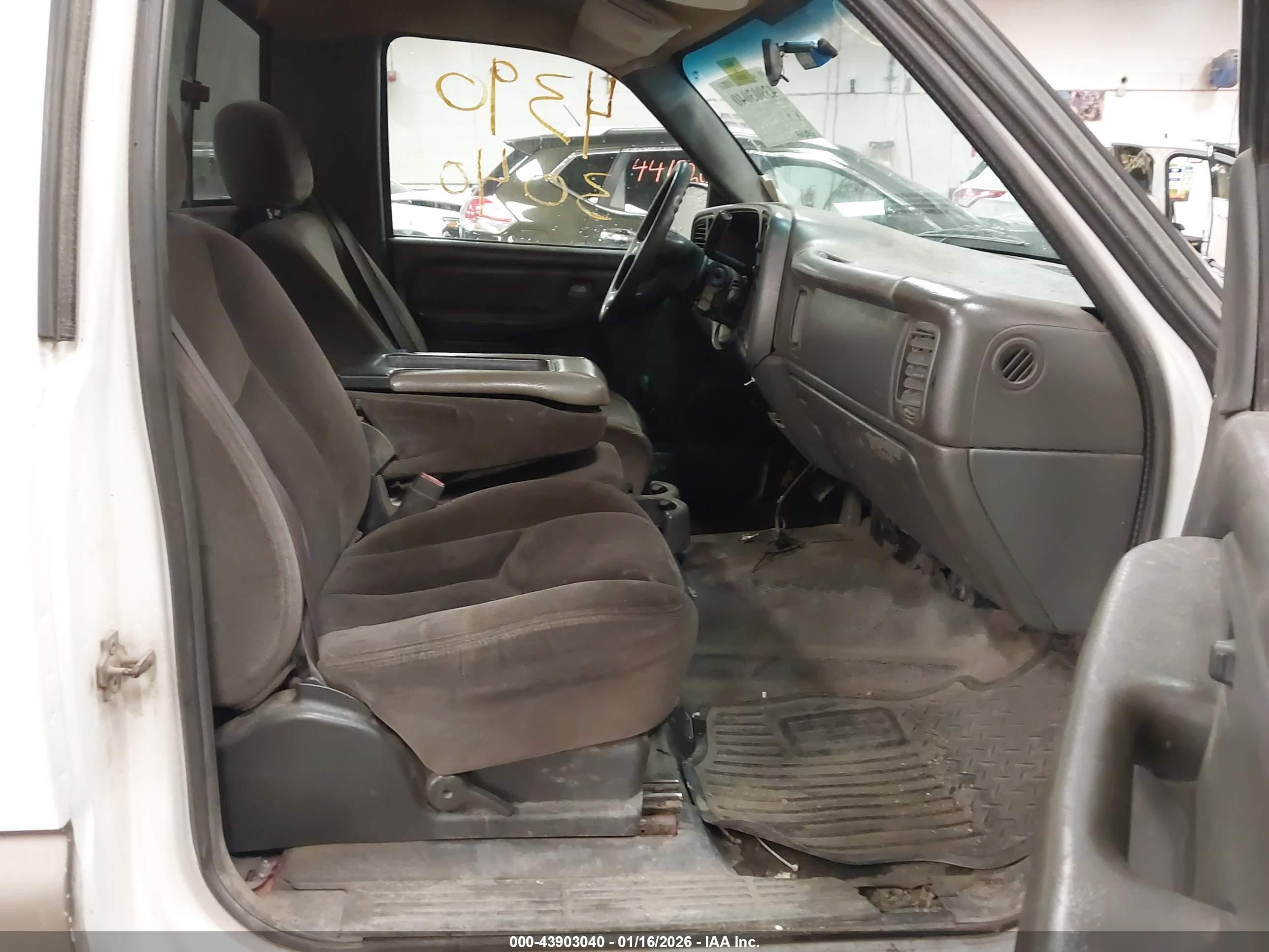 GMC SIERRA image 5