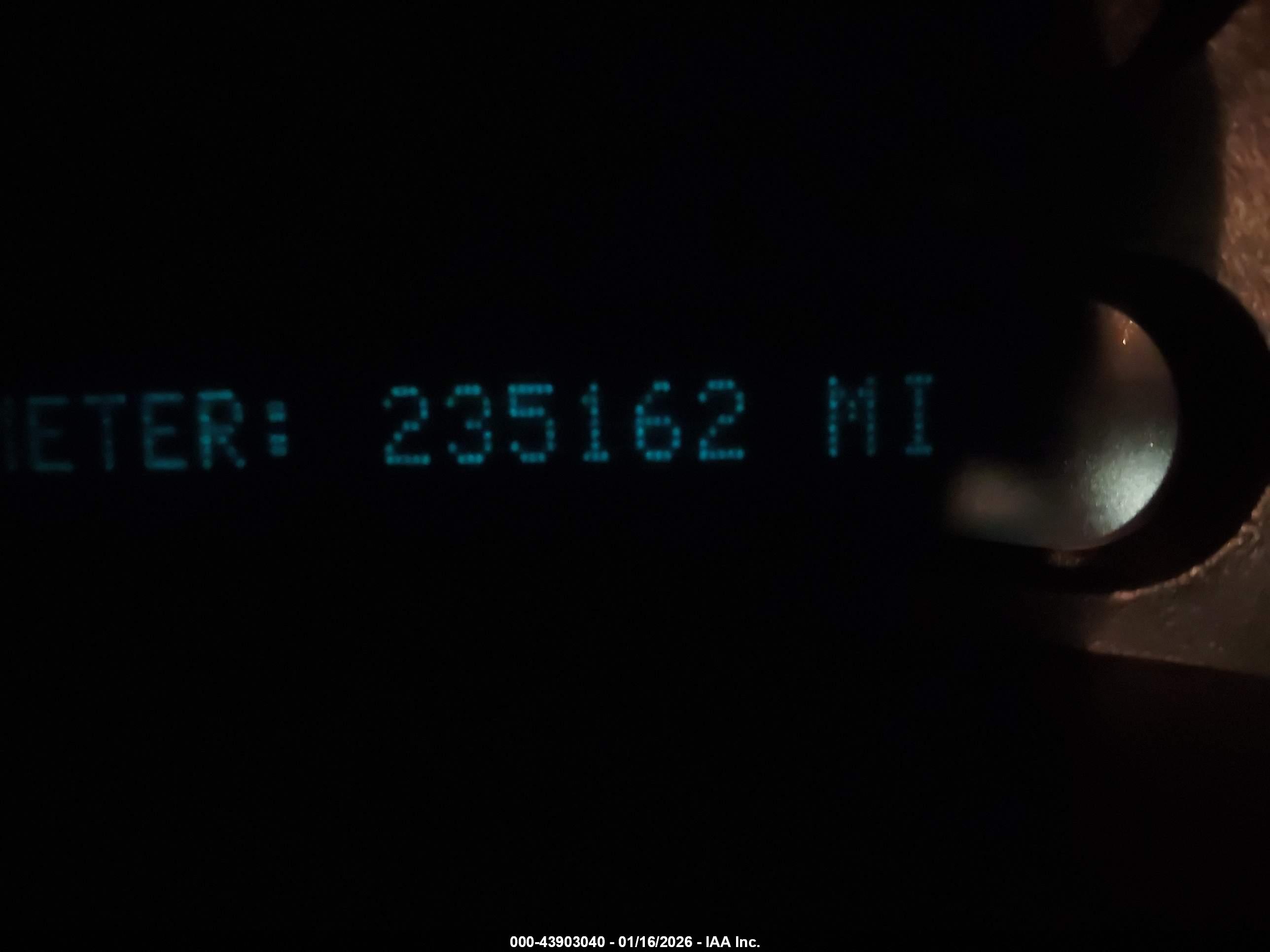 GMC SIERRA image 7