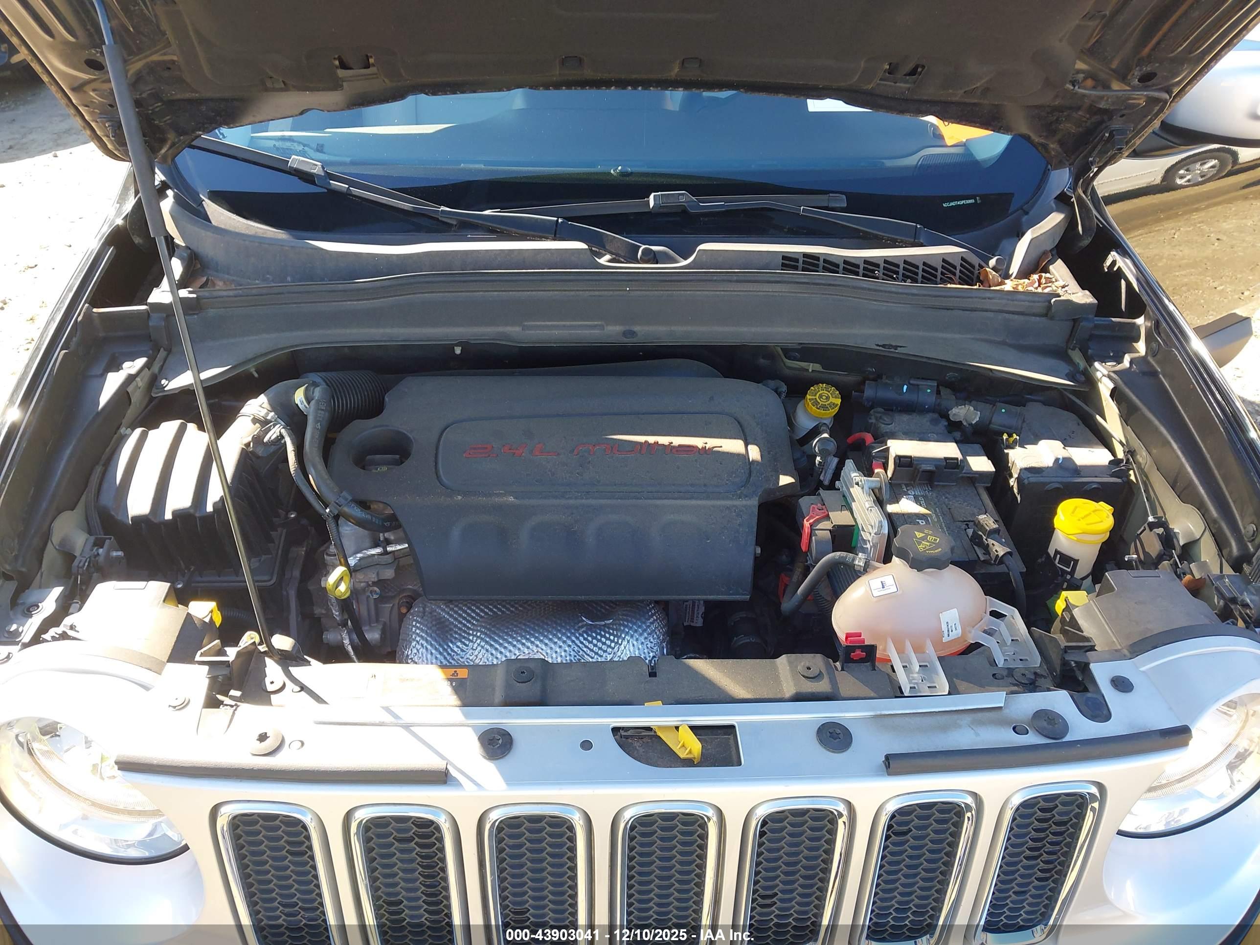 JEEP RENEGADE image 10