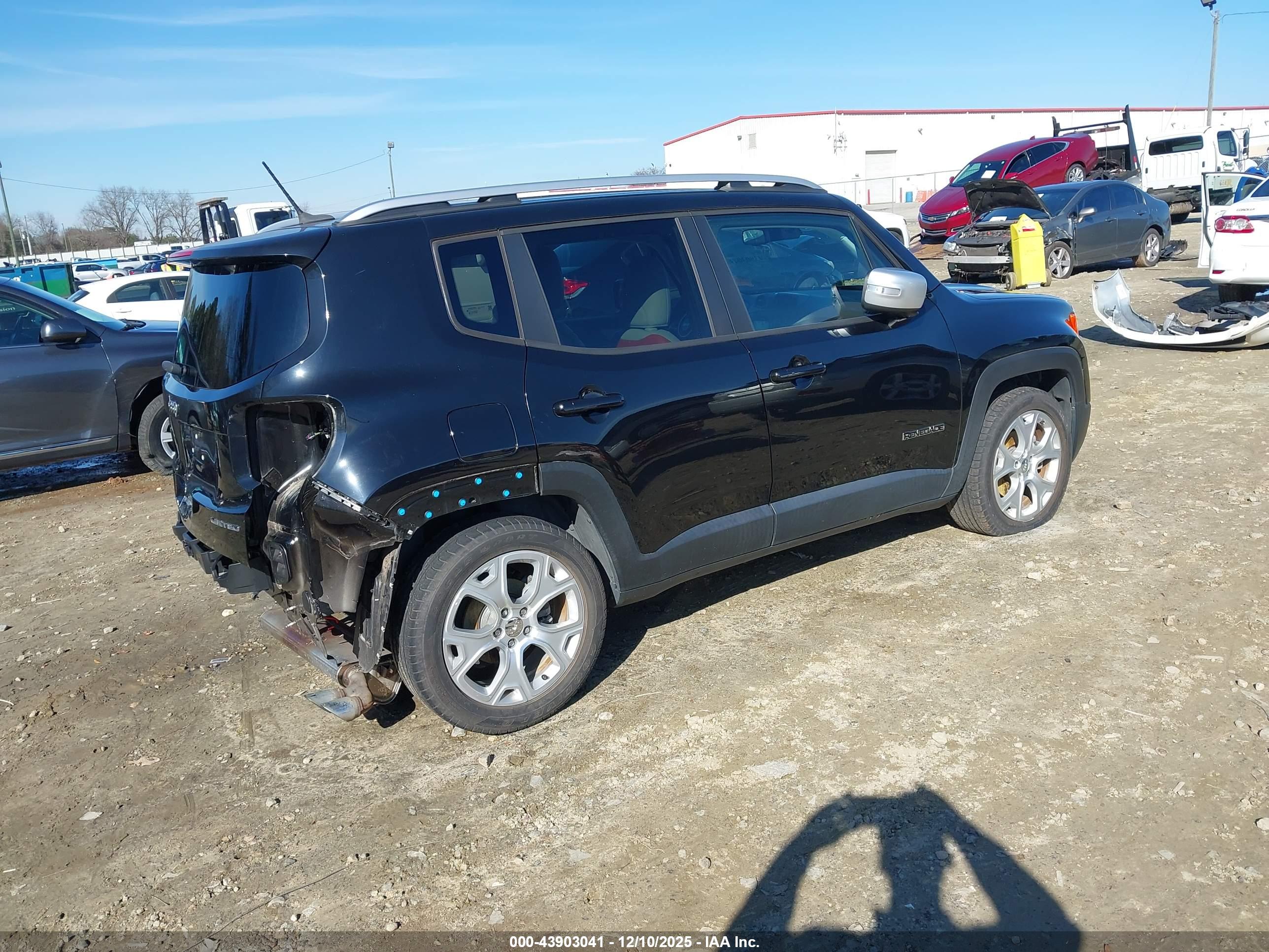 JEEP RENEGADE image 4