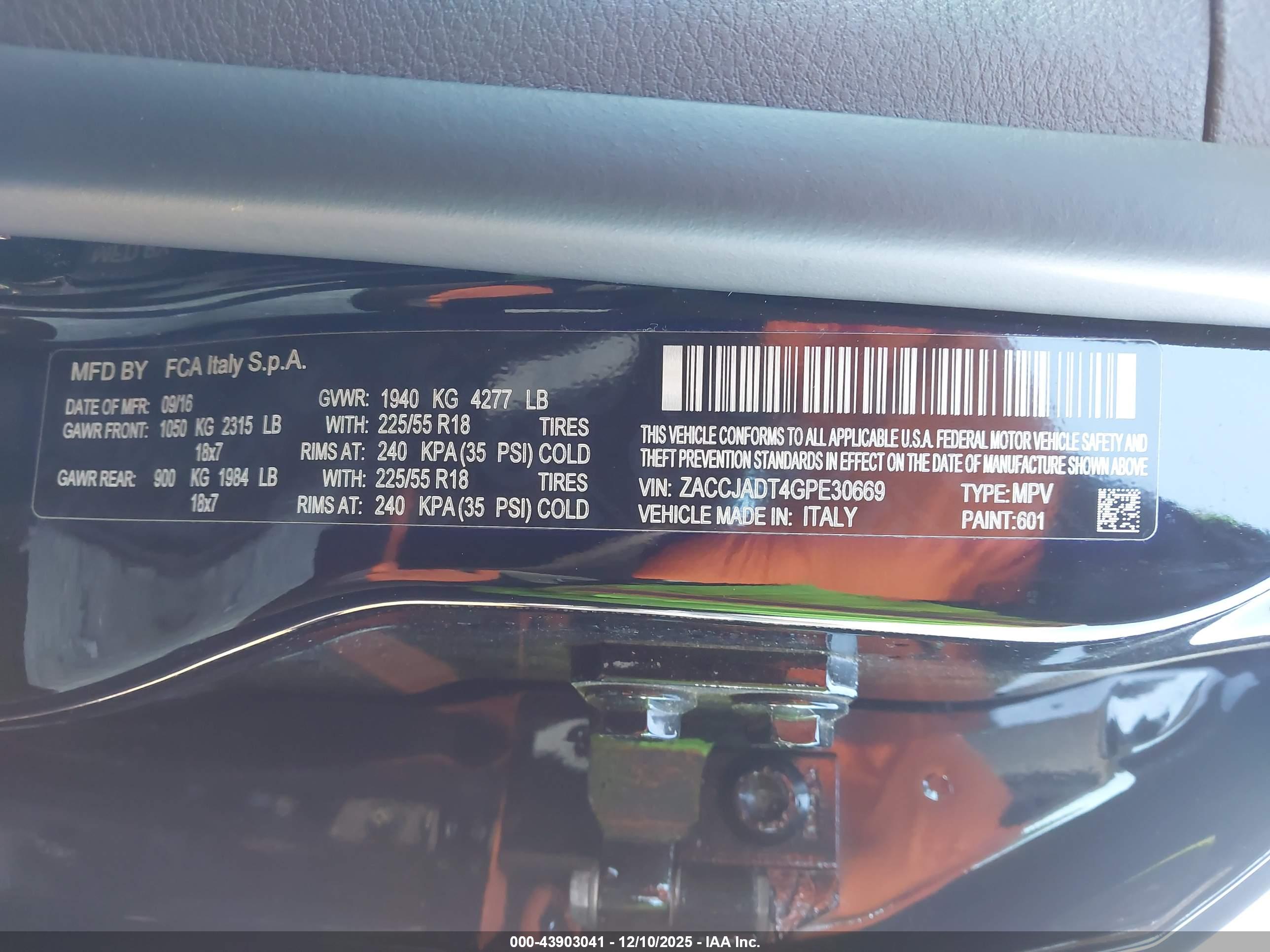 JEEP RENEGADE image 9