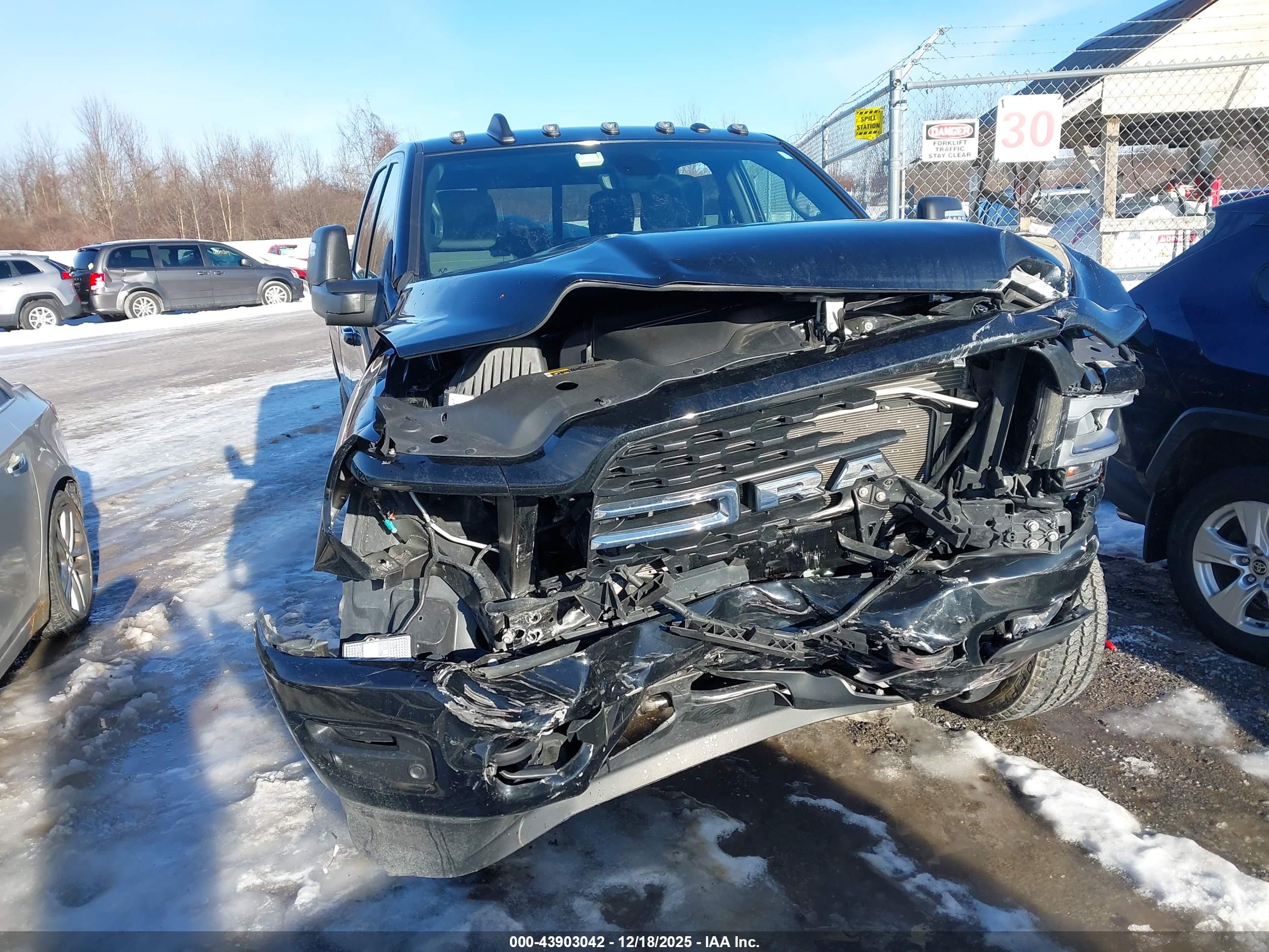 RAM 2500 image 6