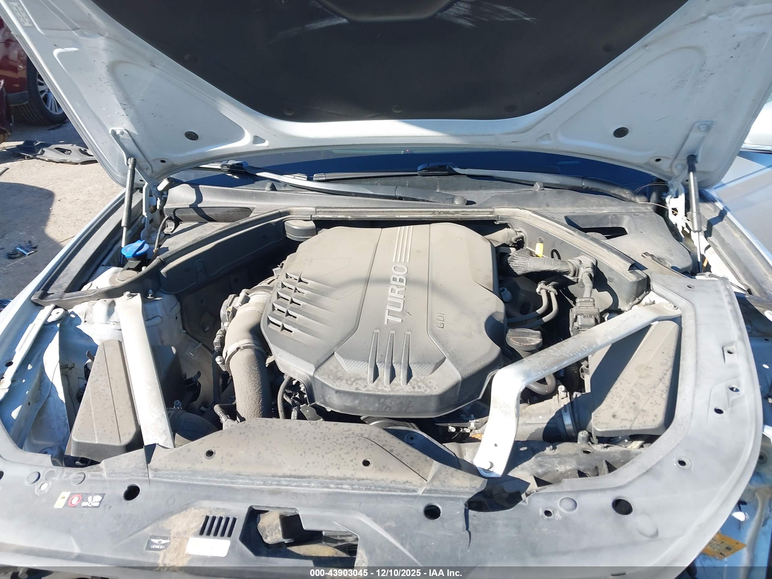 GENESIS G70 image 10