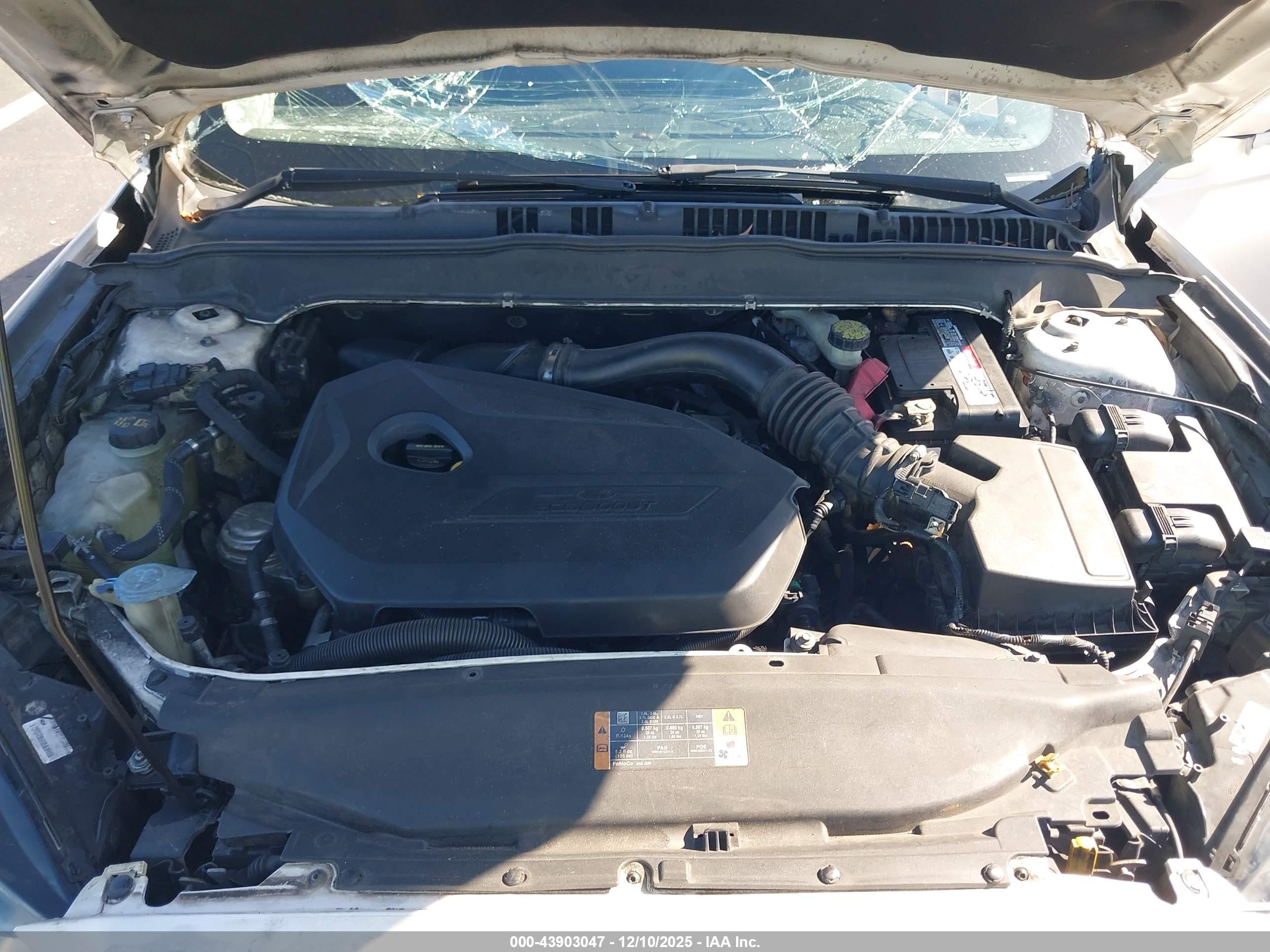 FORD FUSION image 10