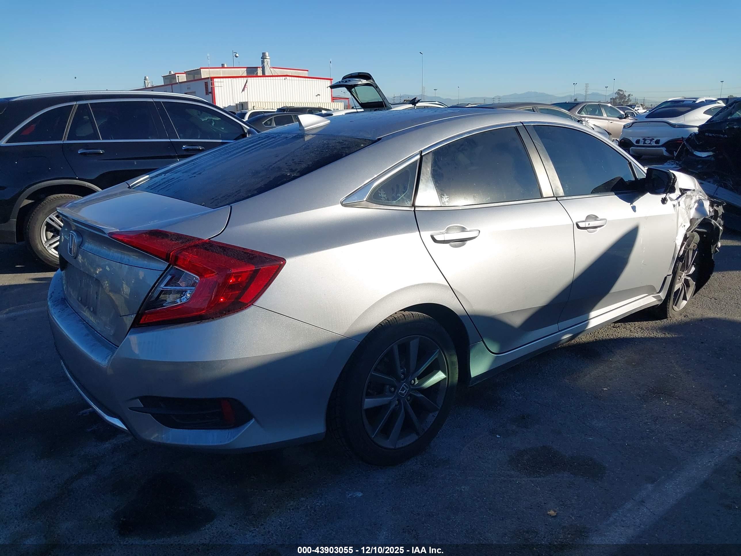HONDA CIVIC image 4