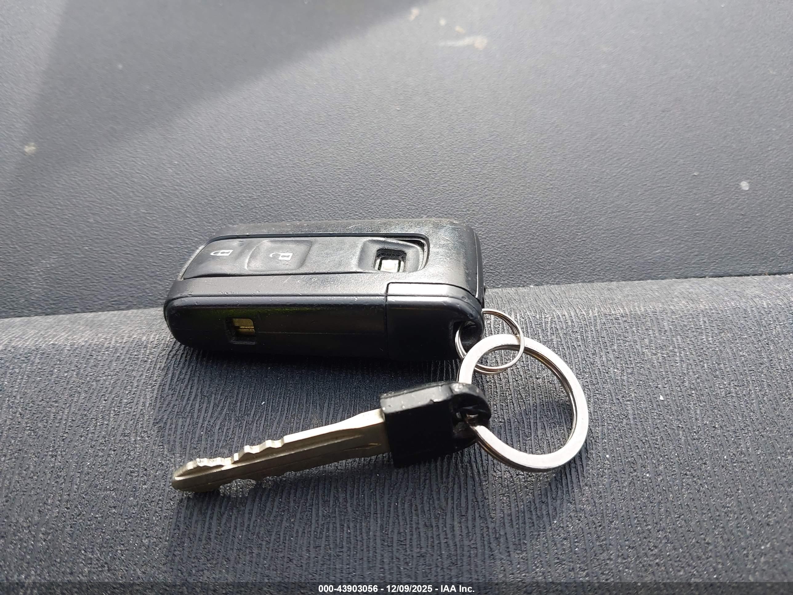 TOYOTA PRIUS image 11