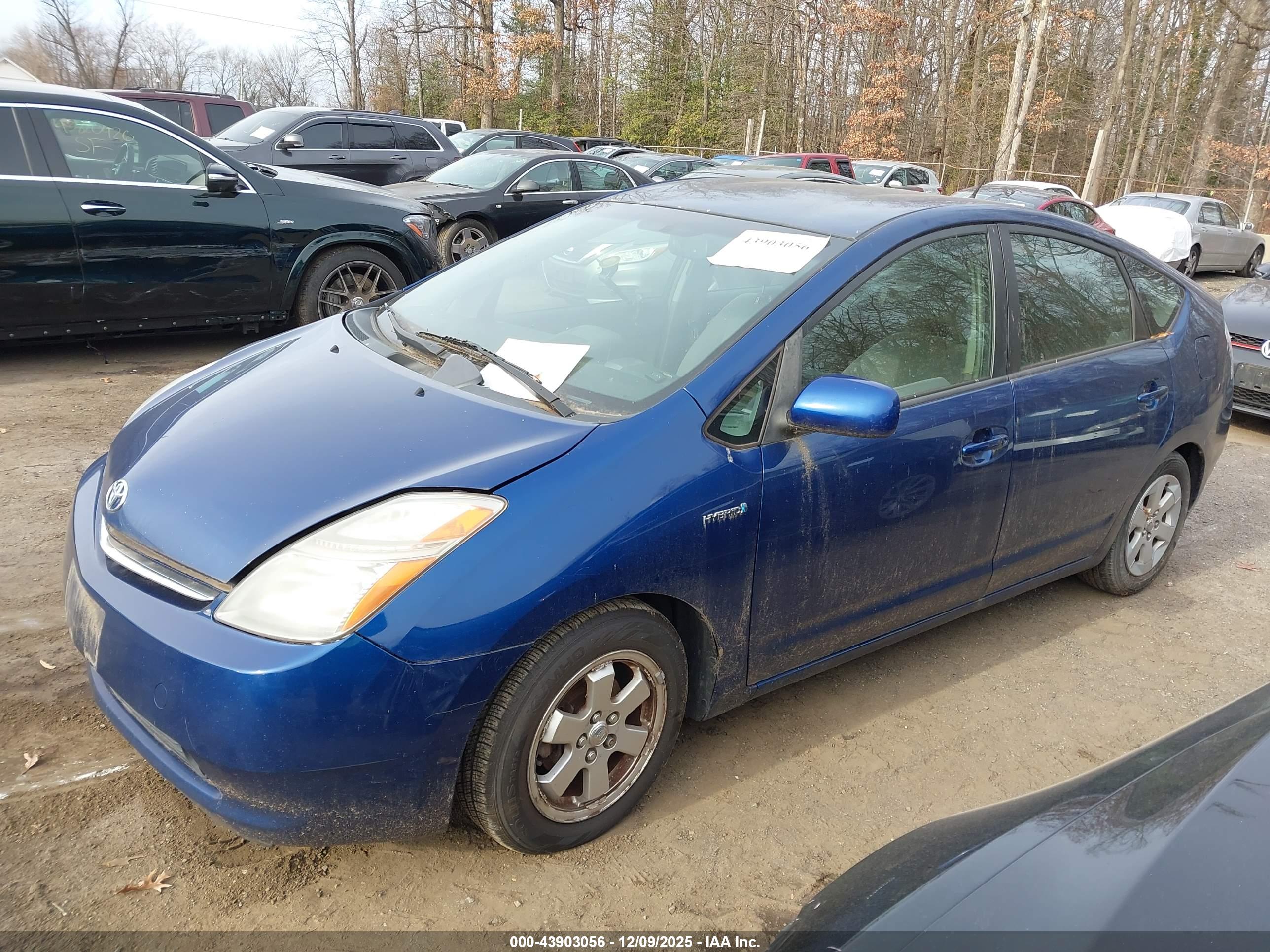 TOYOTA PRIUS image 2