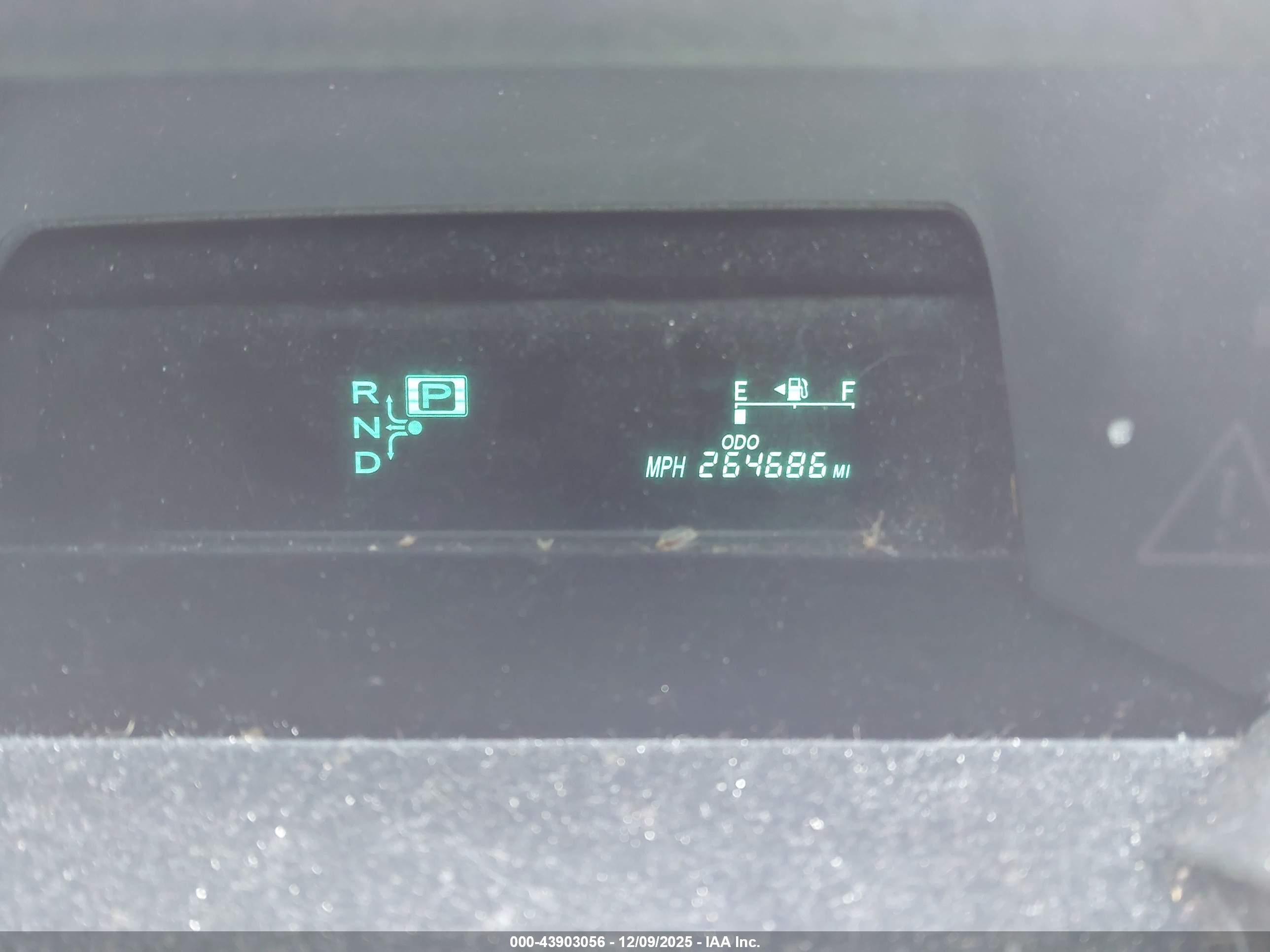 TOYOTA PRIUS image 7