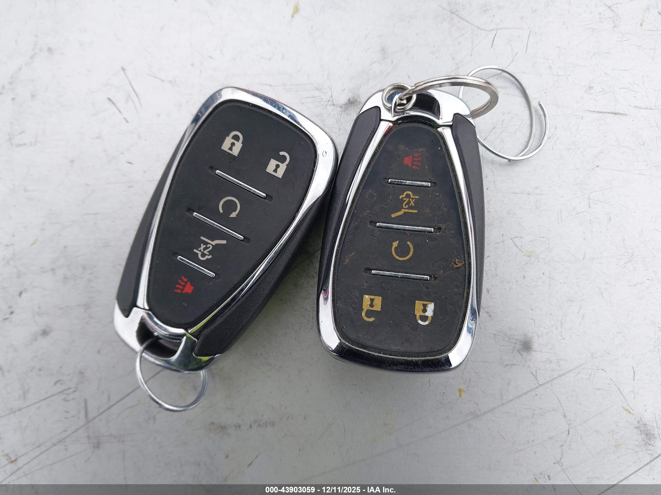 CHEVROLET EQUINOX image 11