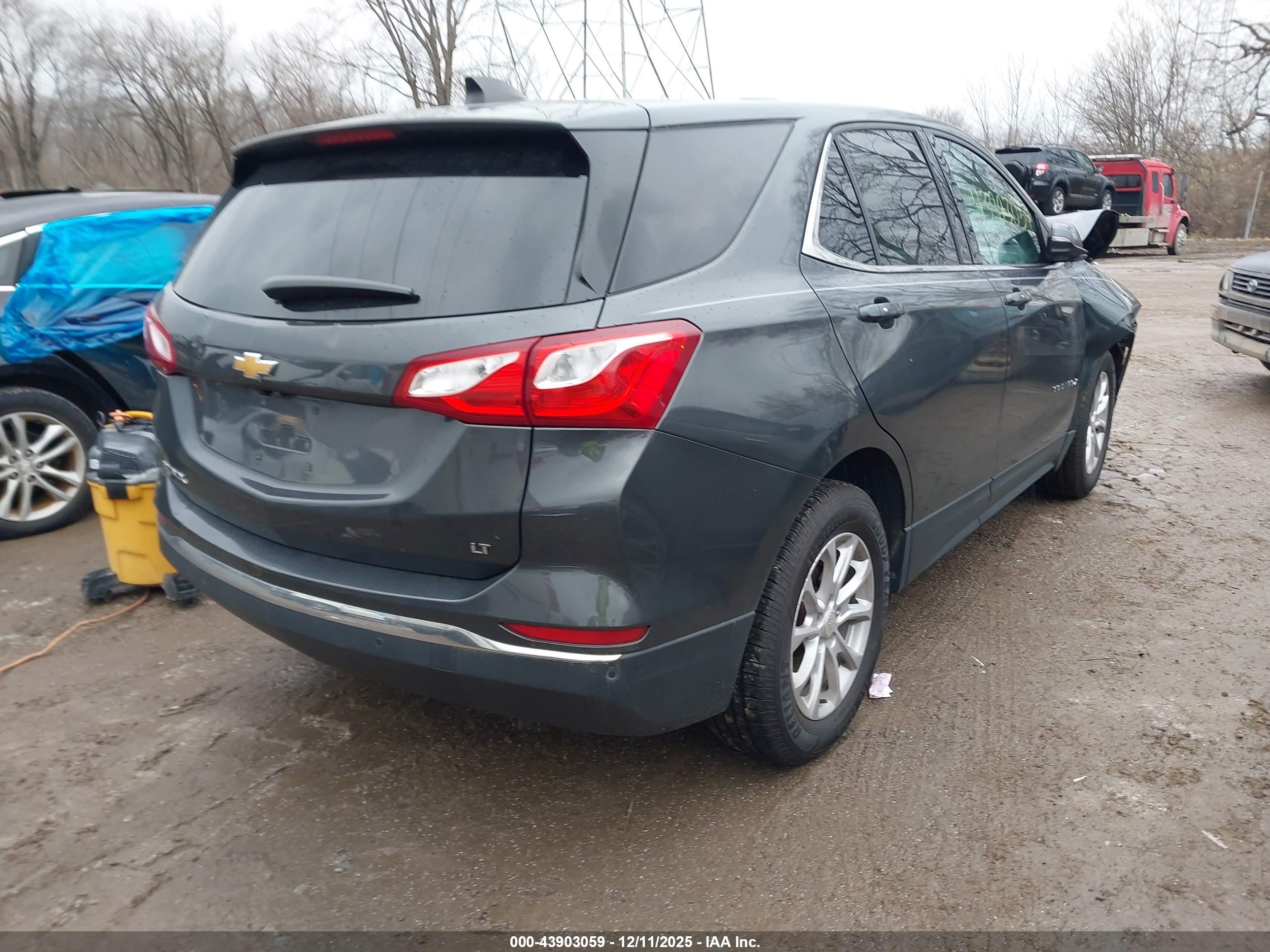 CHEVROLET EQUINOX image 4