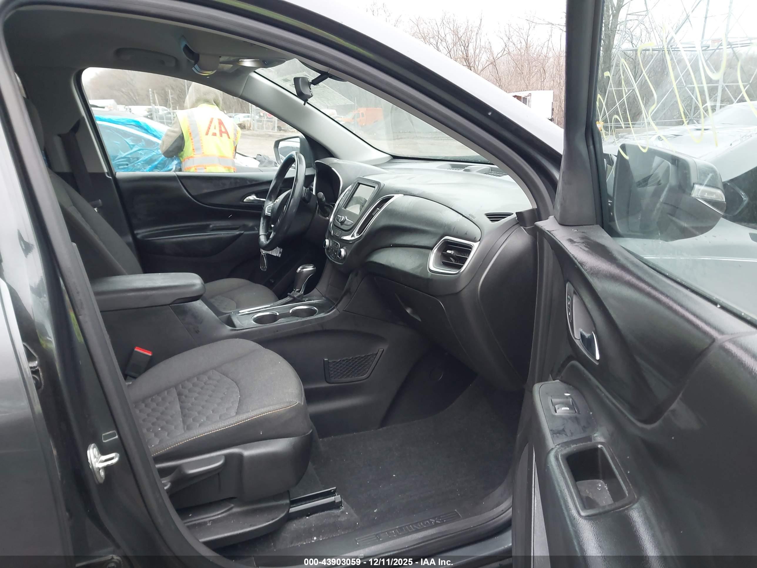 CHEVROLET EQUINOX image 5