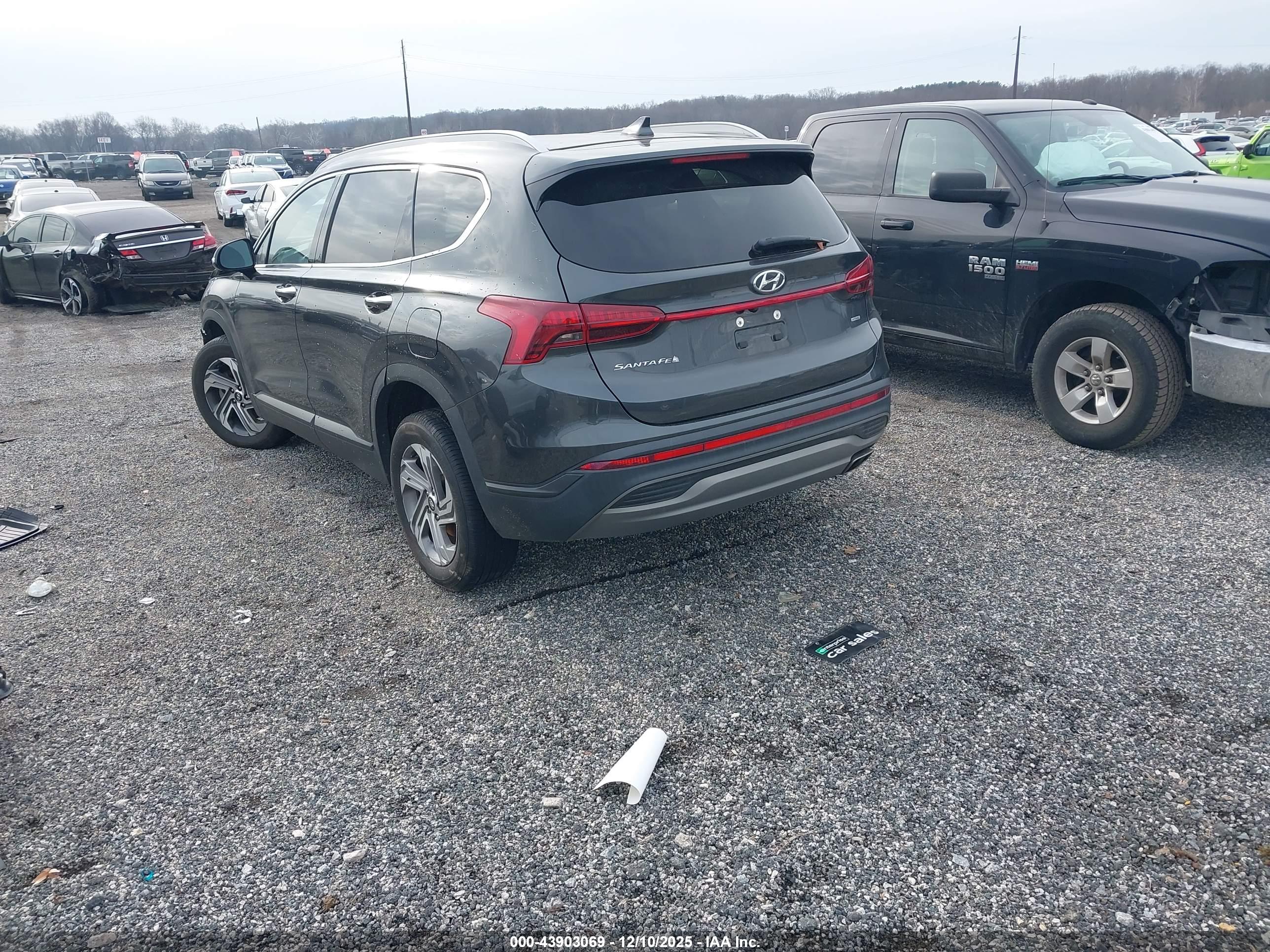 HYUNDAI SANTA image 3