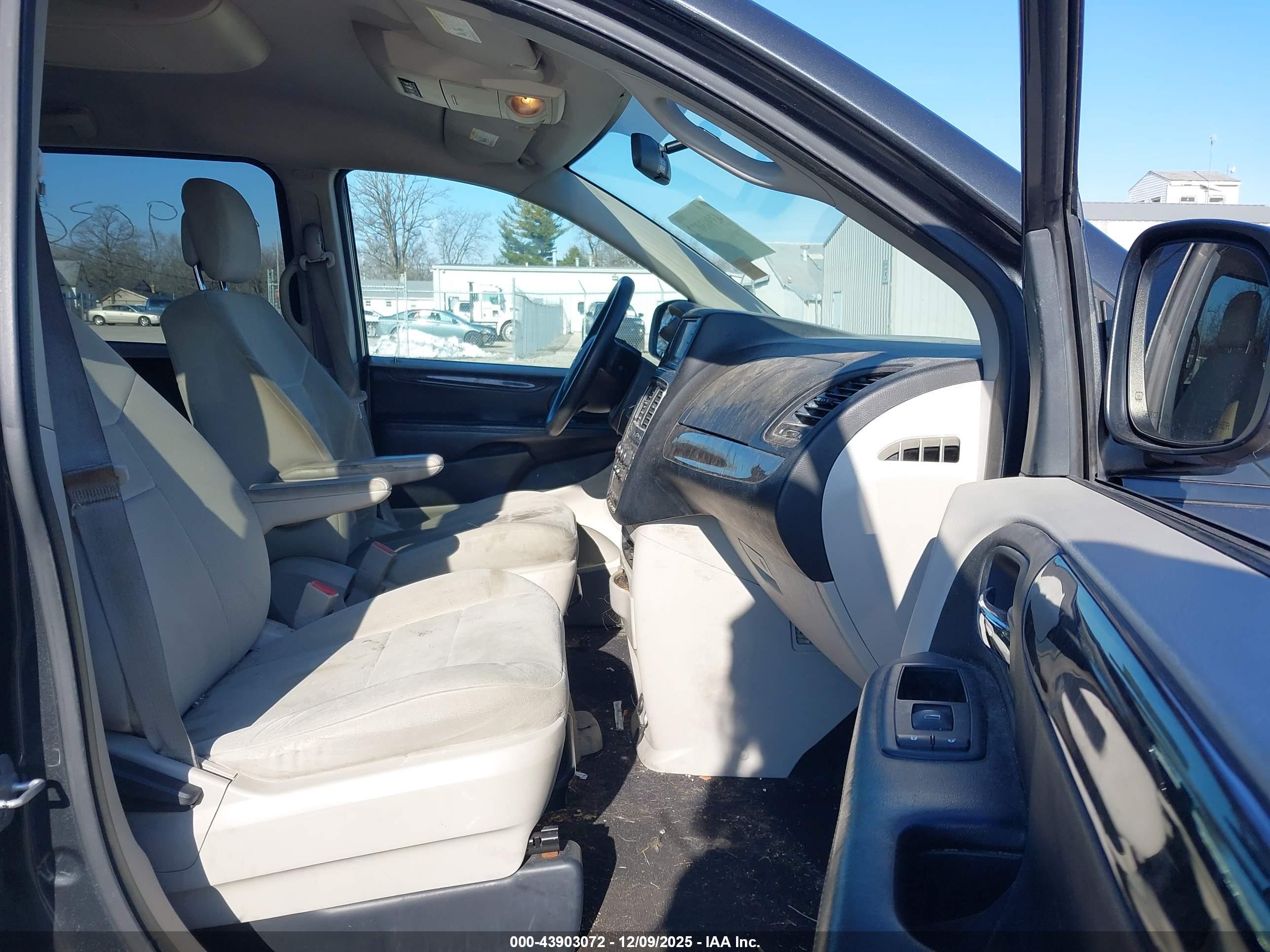 DODGE GRAND image 5
